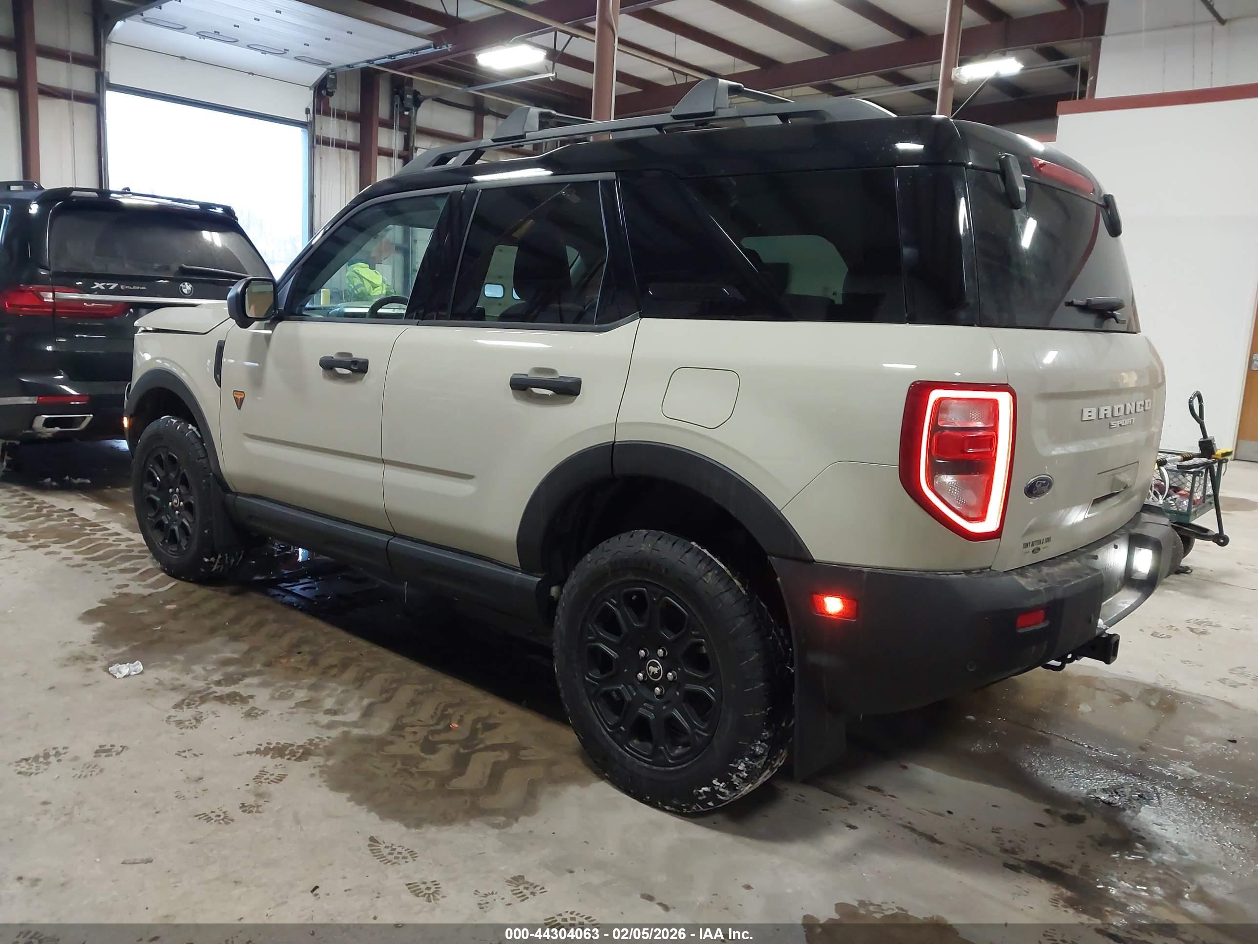 FORD BRONCO image 3