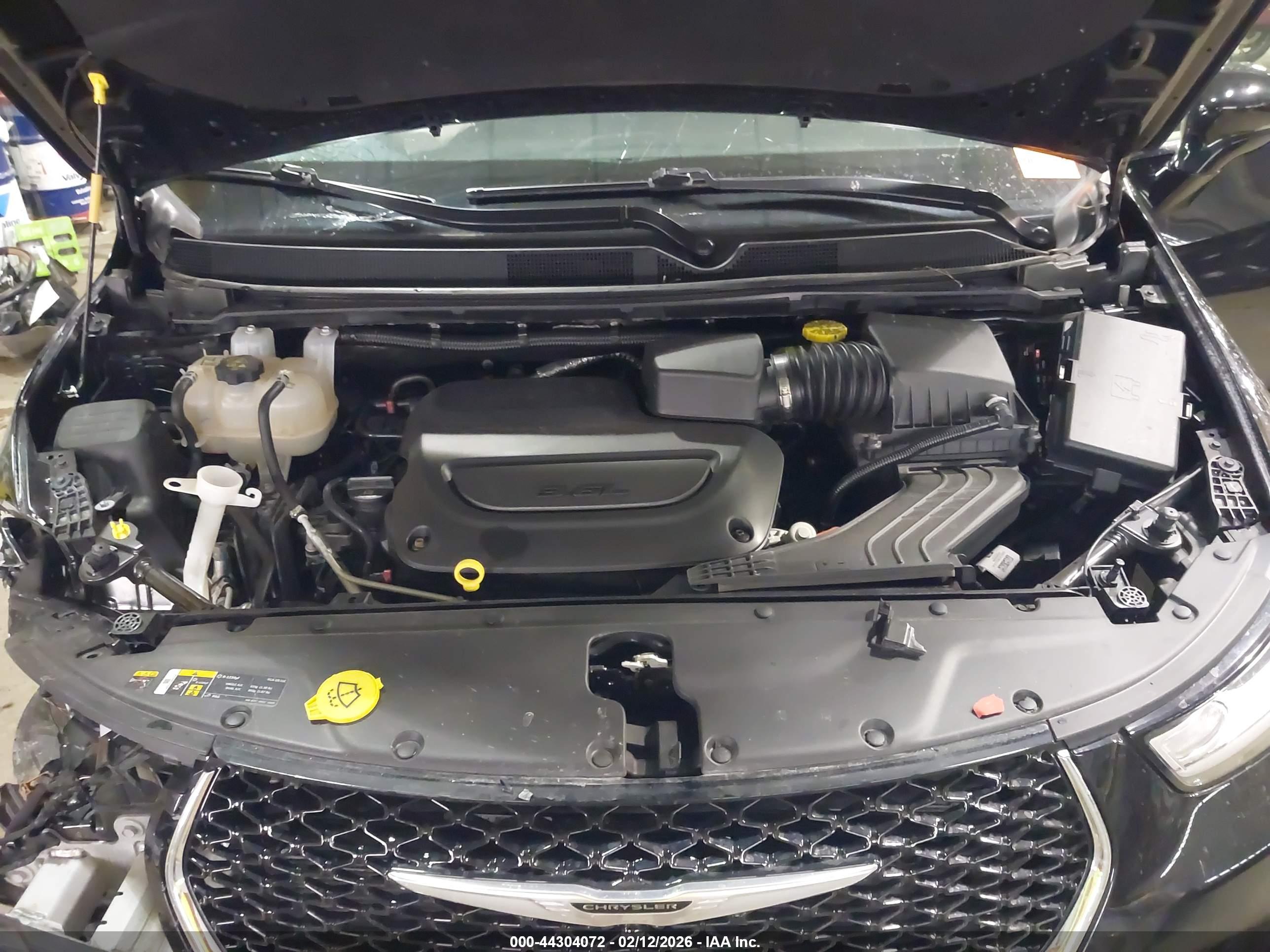 CHRYSLER PACIFICA image 10