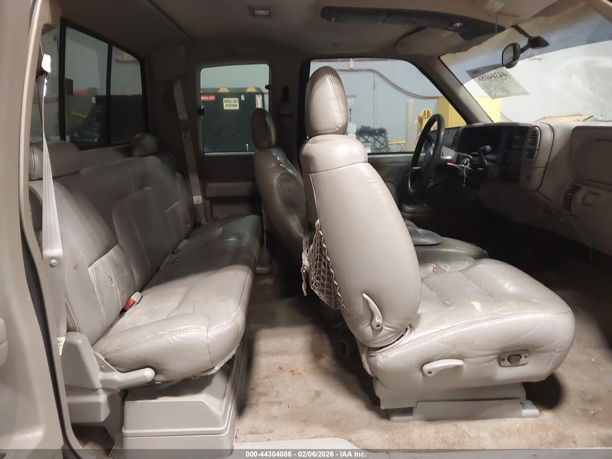 GMC SIERRA image 8