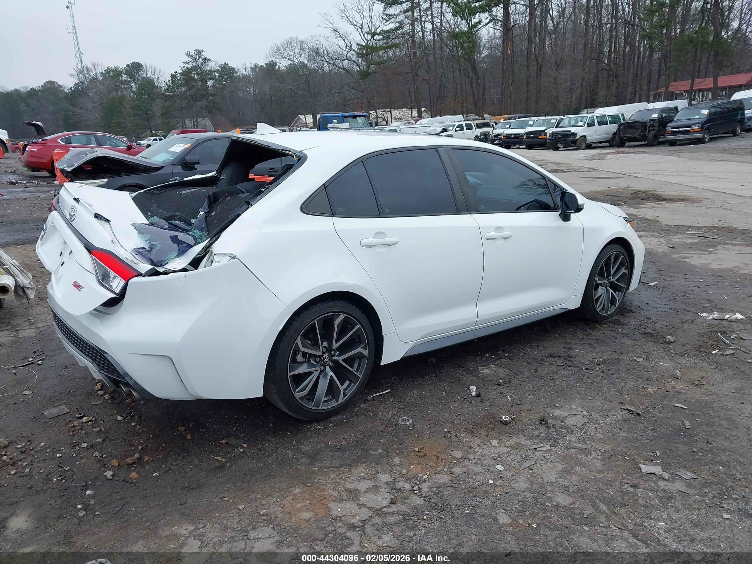 TOYOTA COROLLA image 4