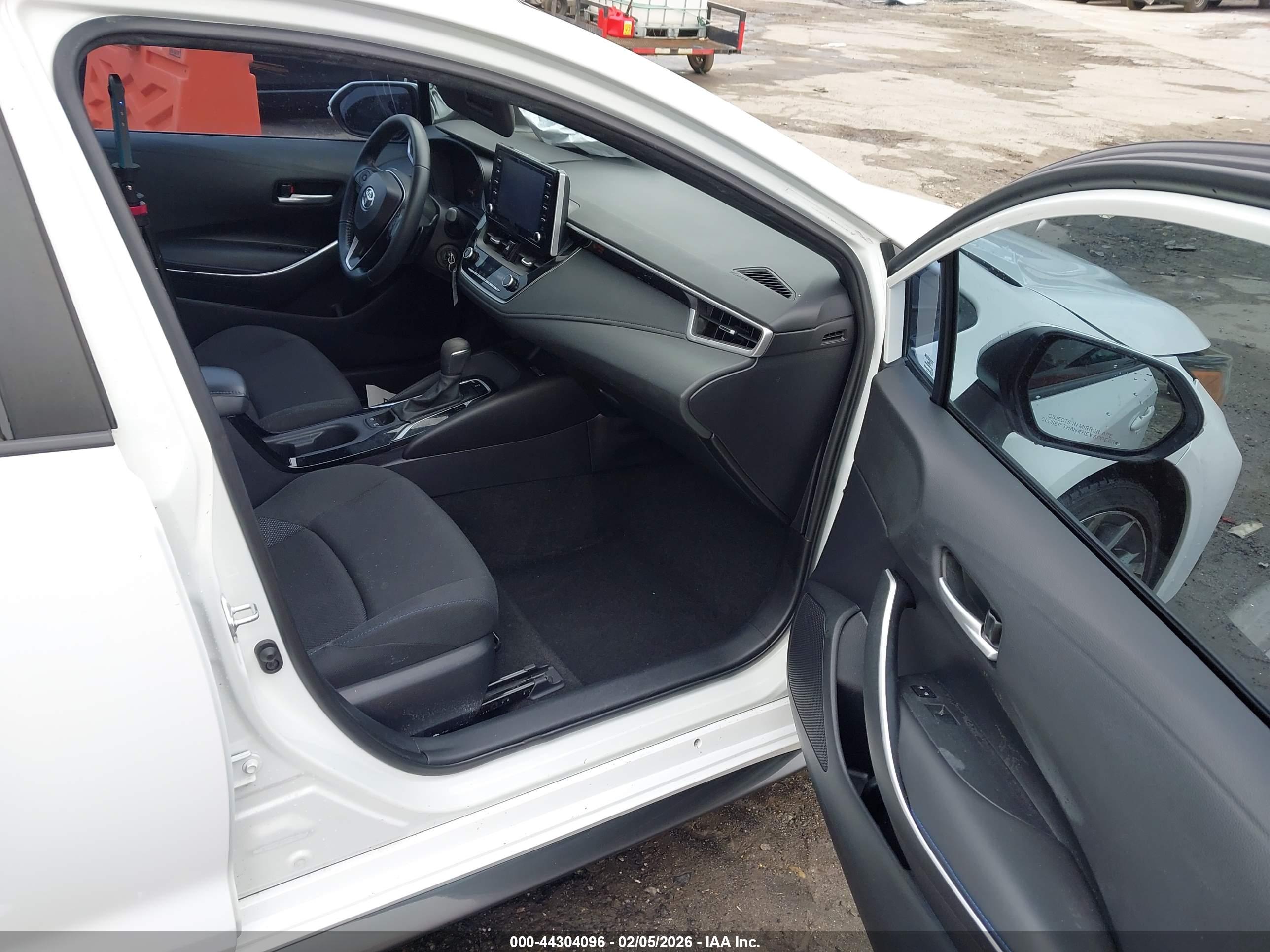 TOYOTA COROLLA image 5