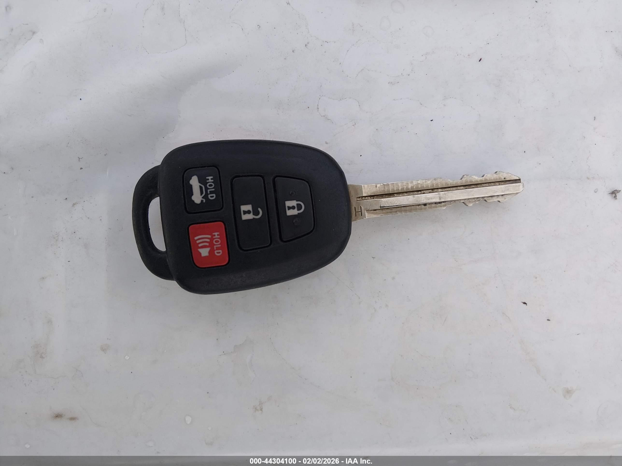 TOYOTA COROLLA image 11