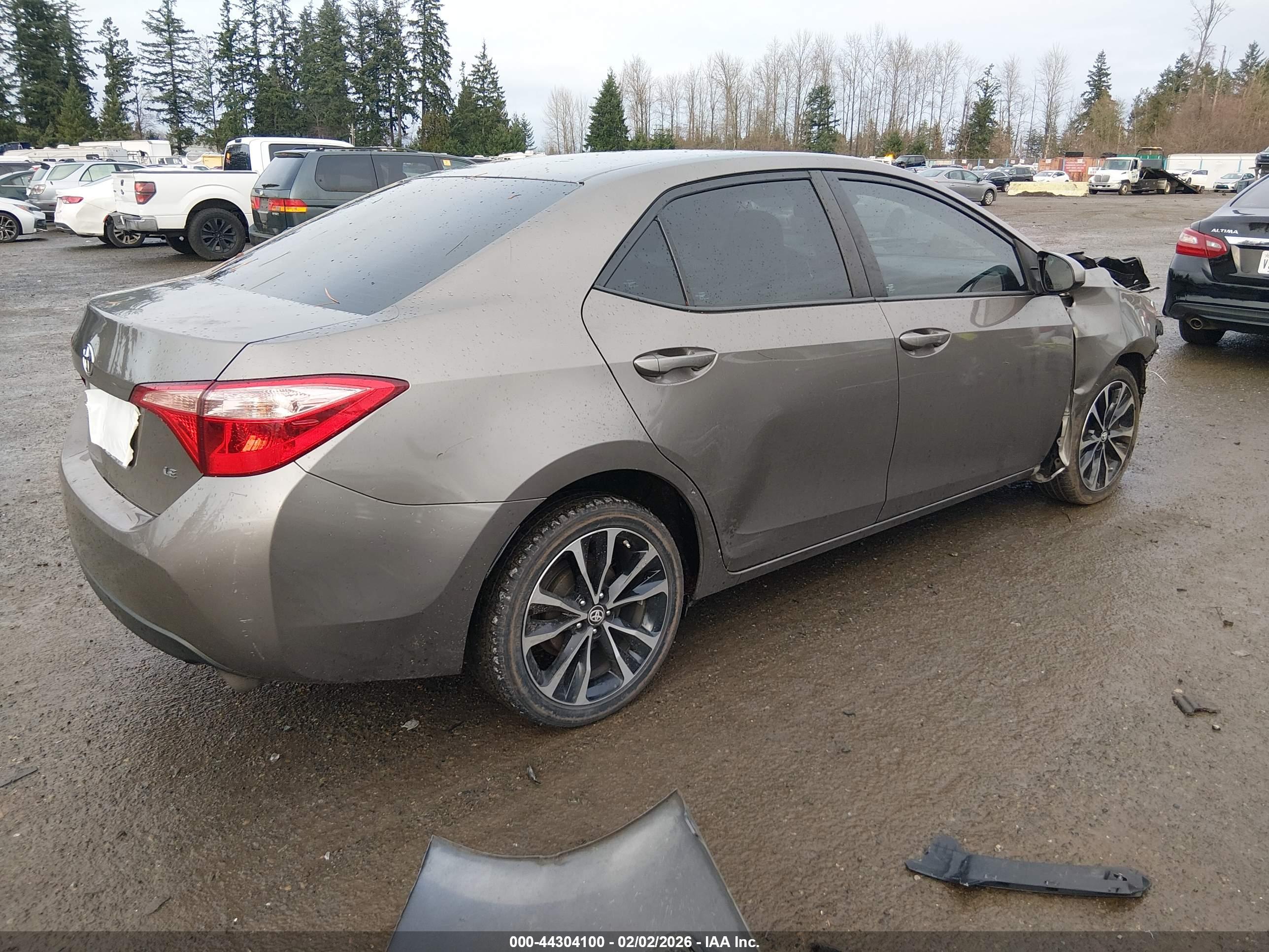 TOYOTA COROLLA image 4