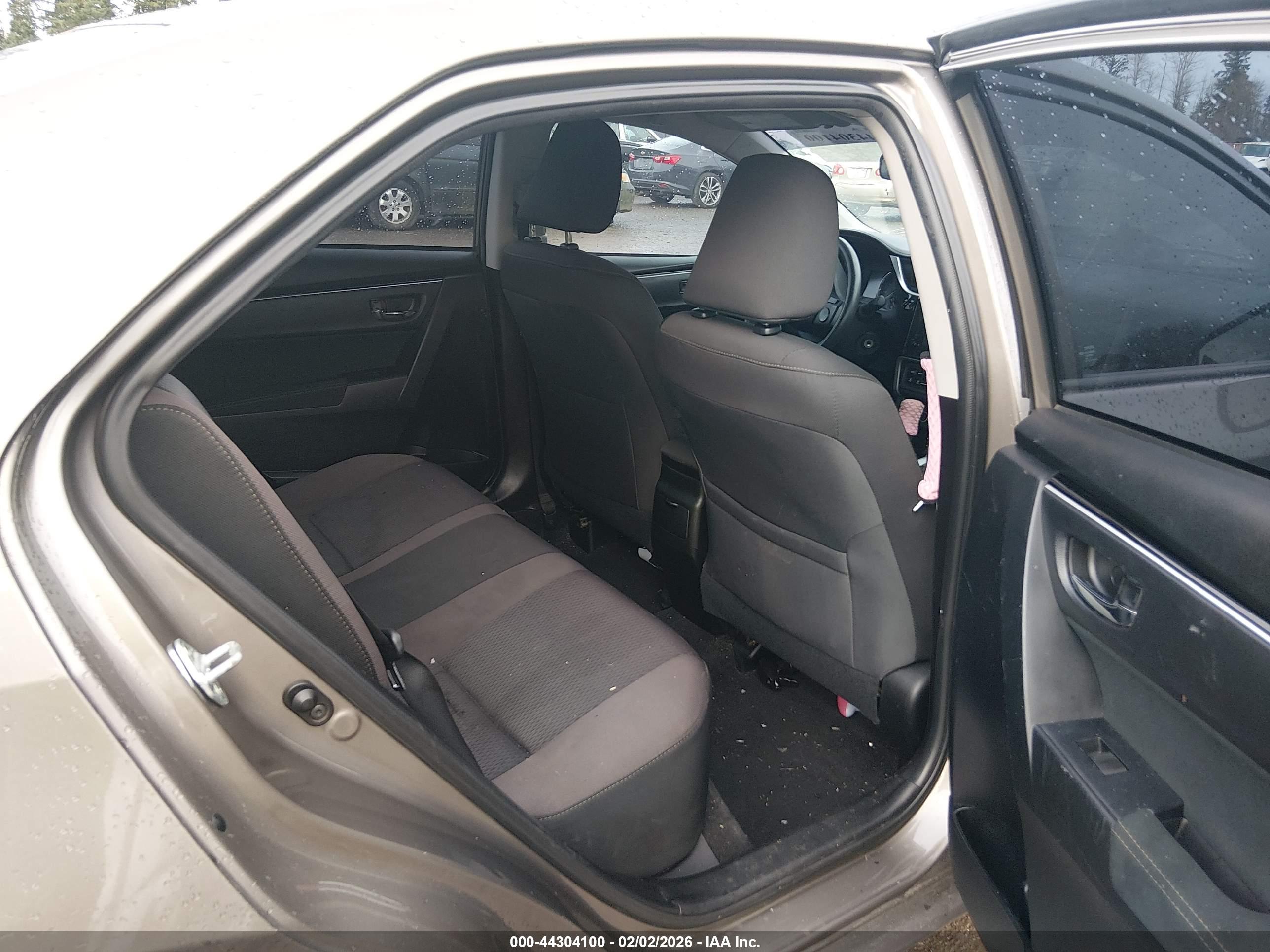 TOYOTA COROLLA image 8