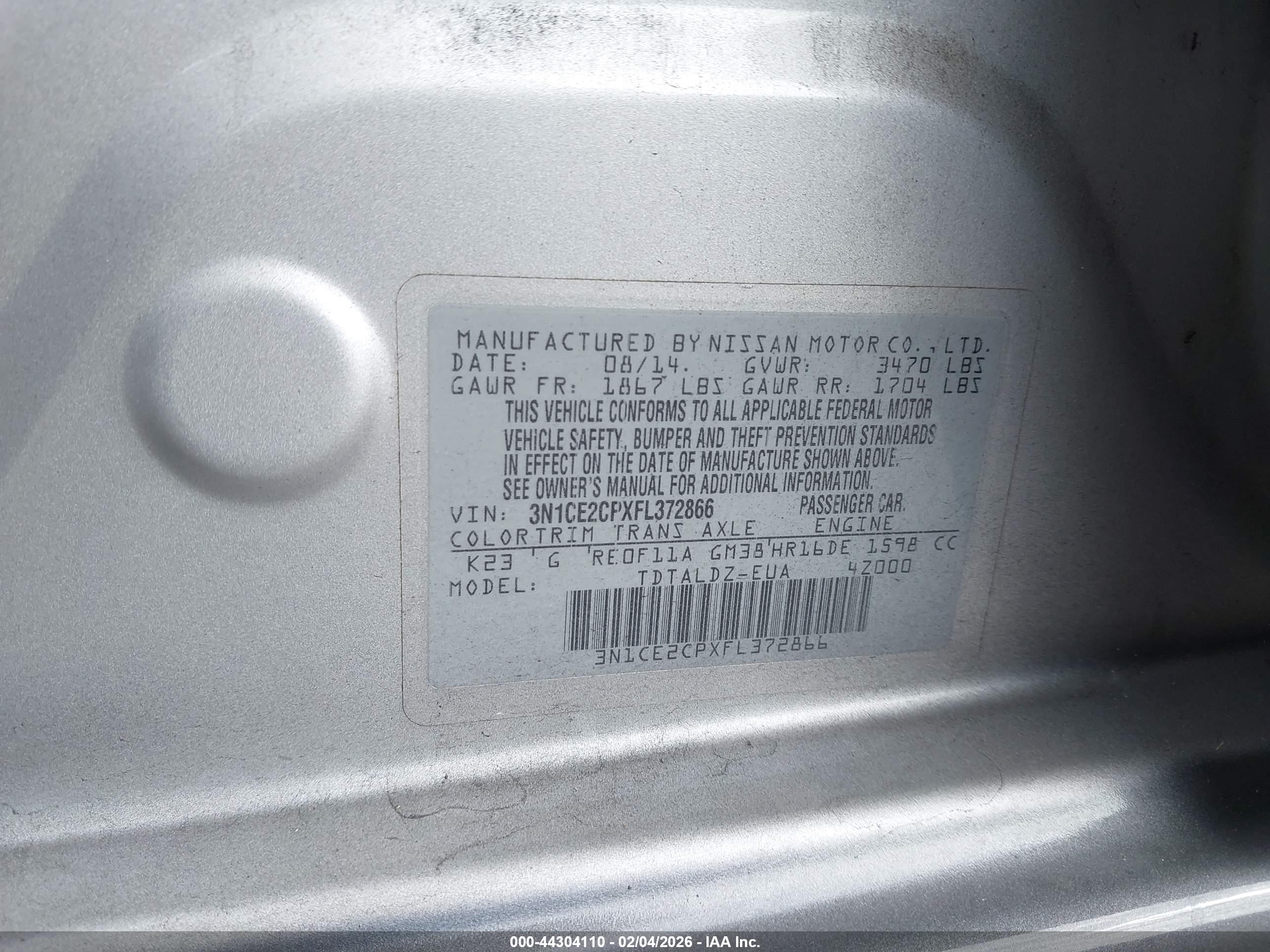 NISSAN VERSA image 9