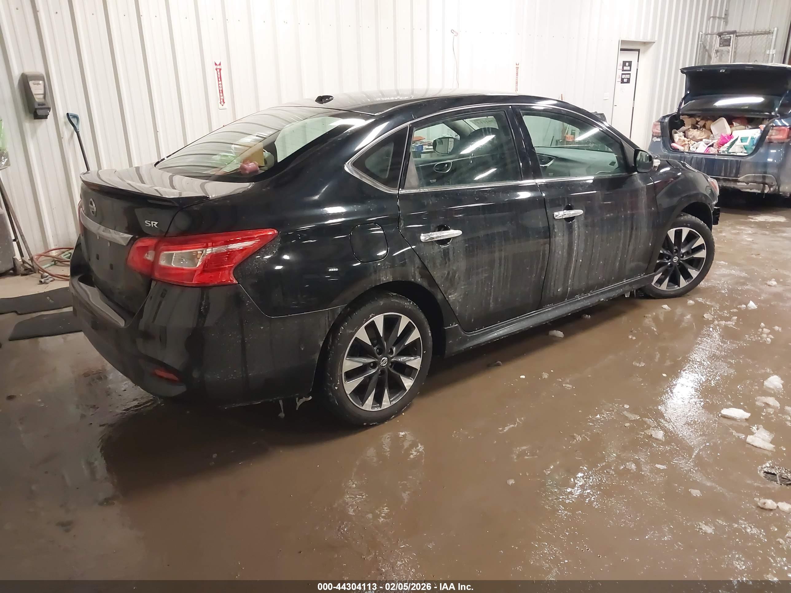 NISSAN SENTRA image 4