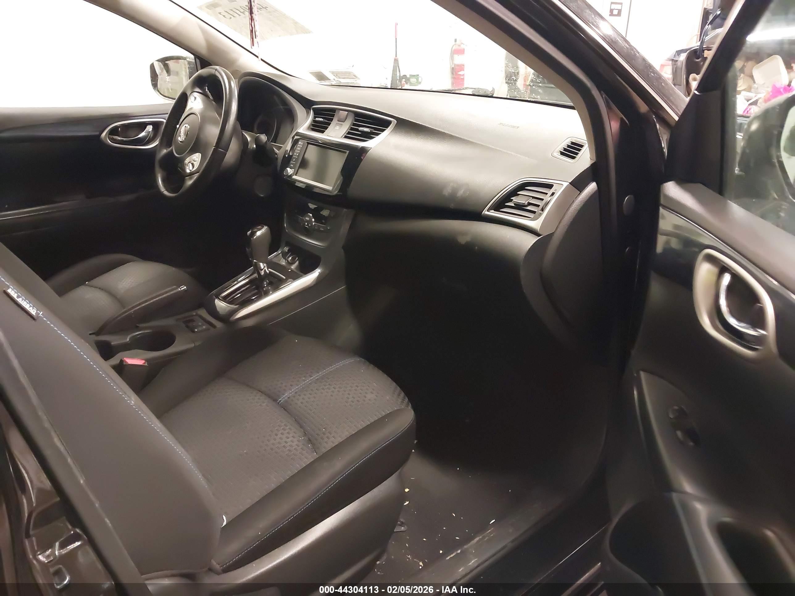 NISSAN SENTRA image 5