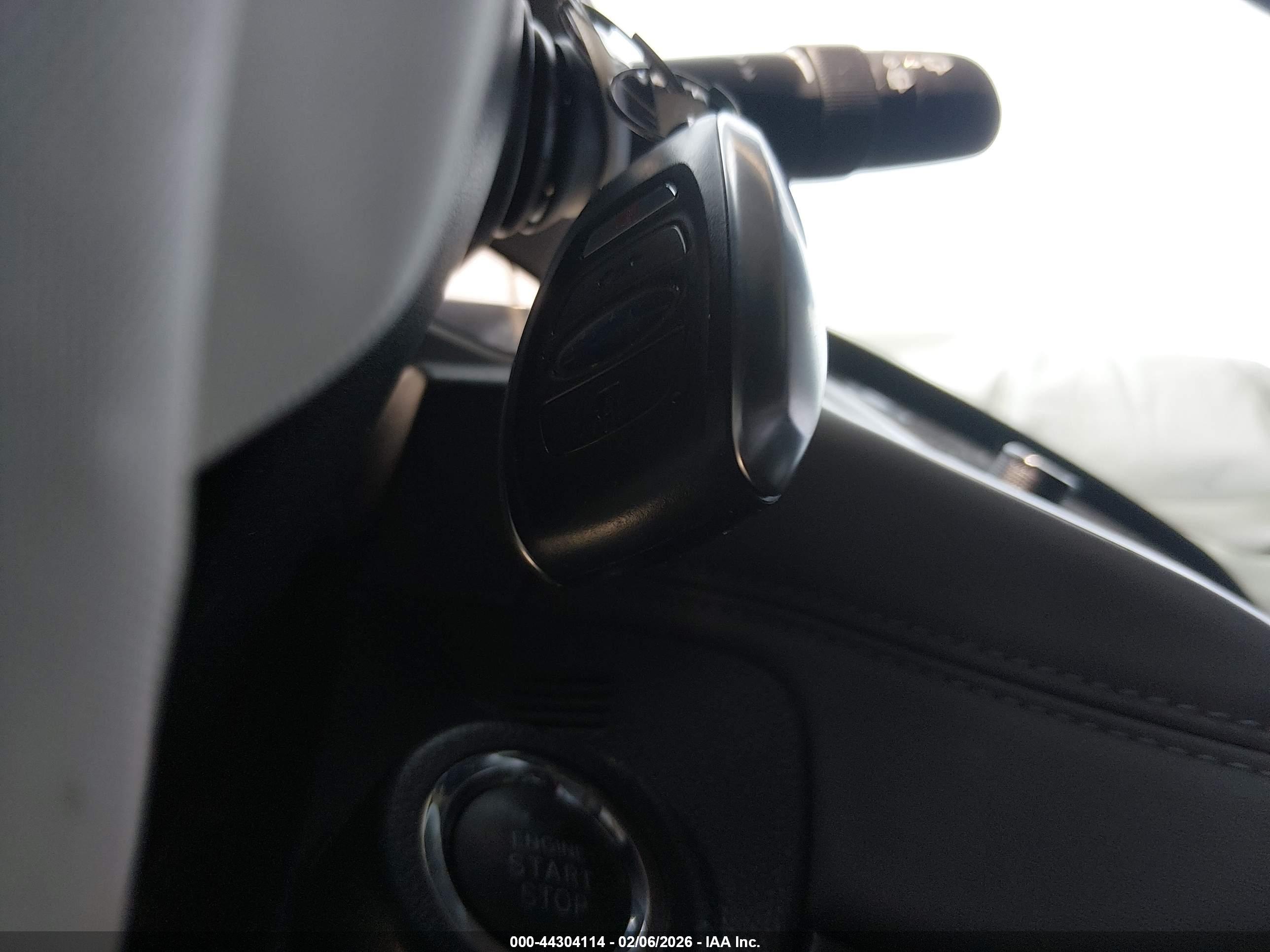 SUBARU OUTBACK image 11