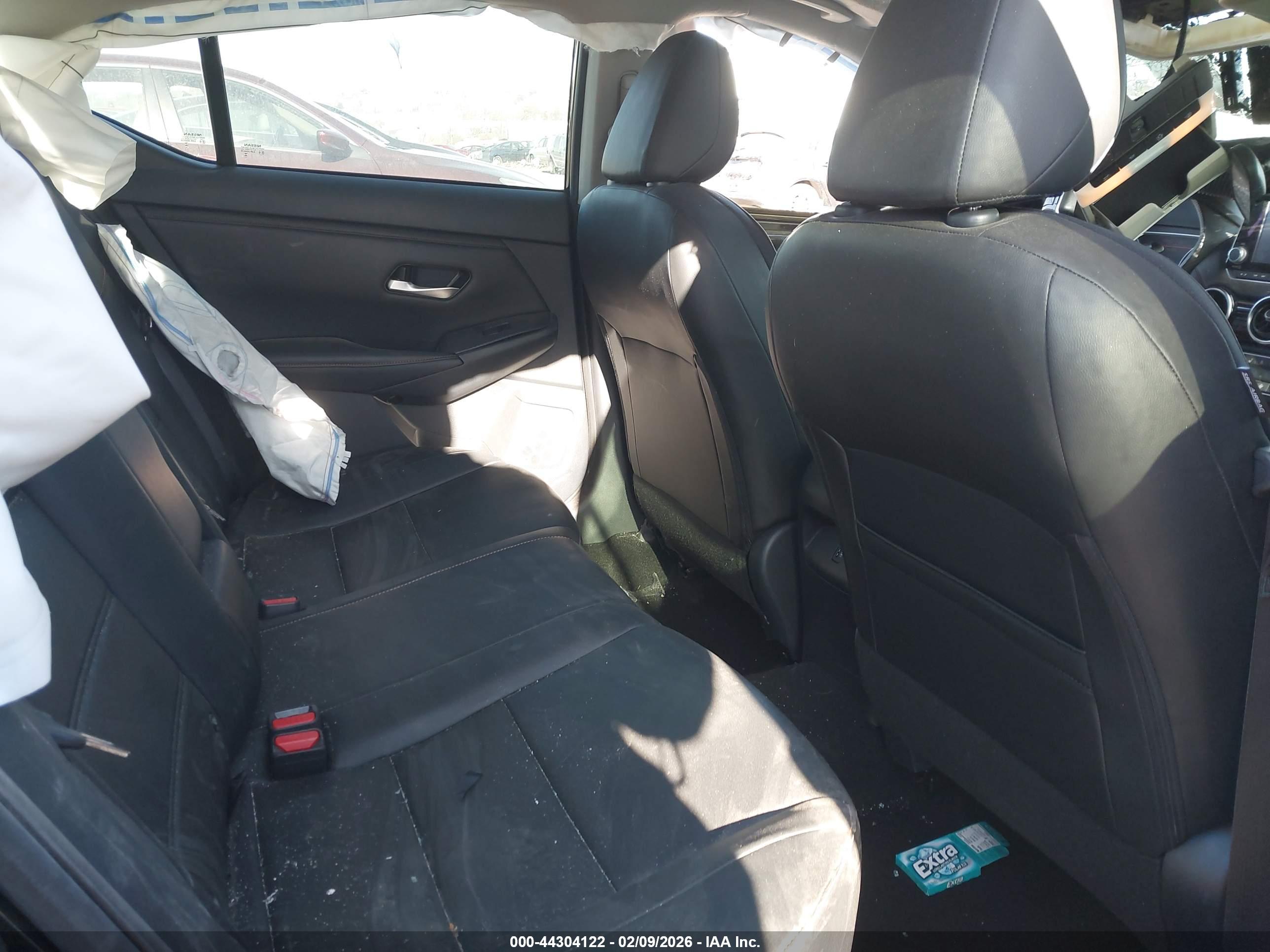 NISSAN SENTRA image 8
