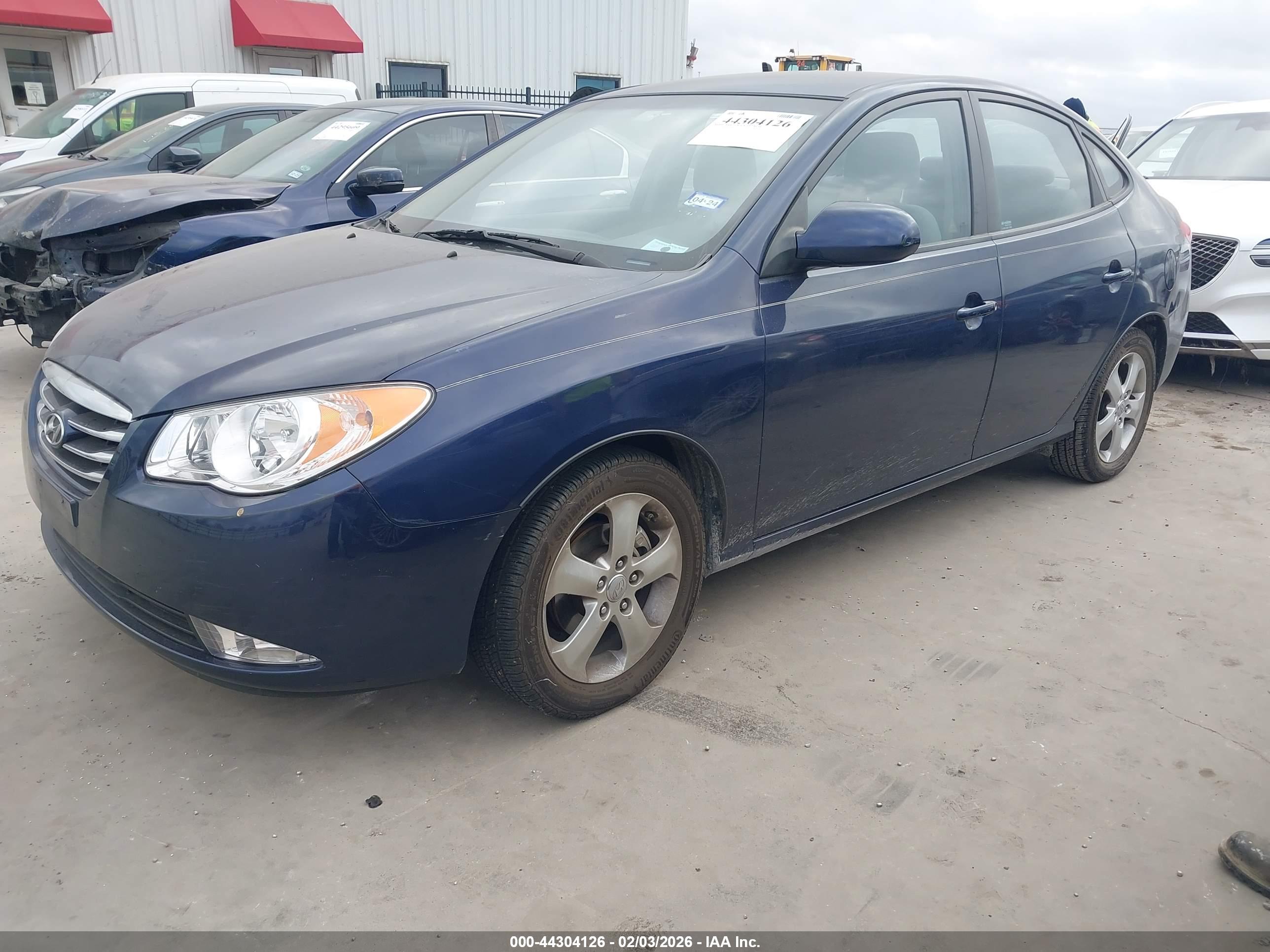 HYUNDAI ELANTRA image 2