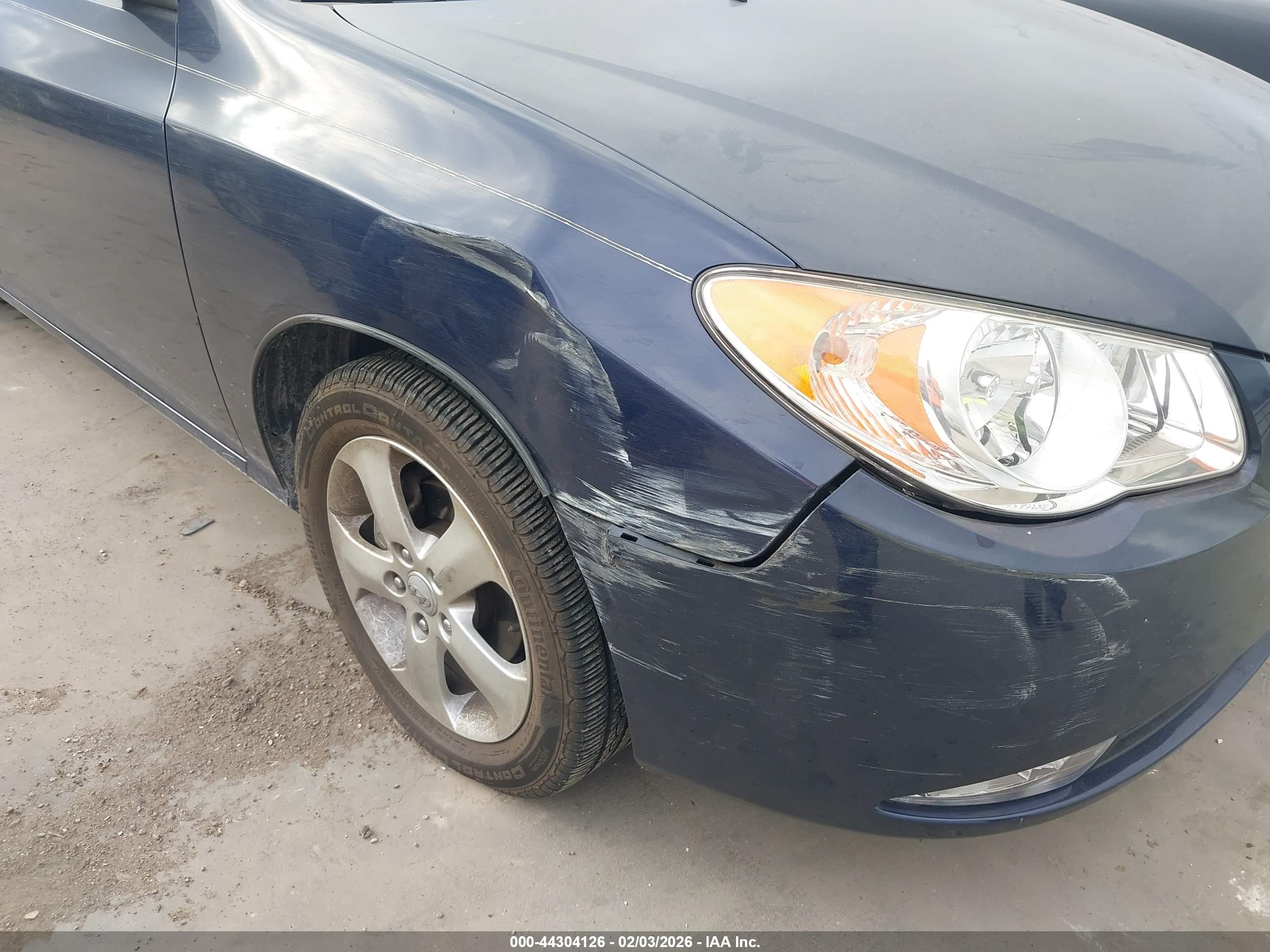 HYUNDAI ELANTRA image 6