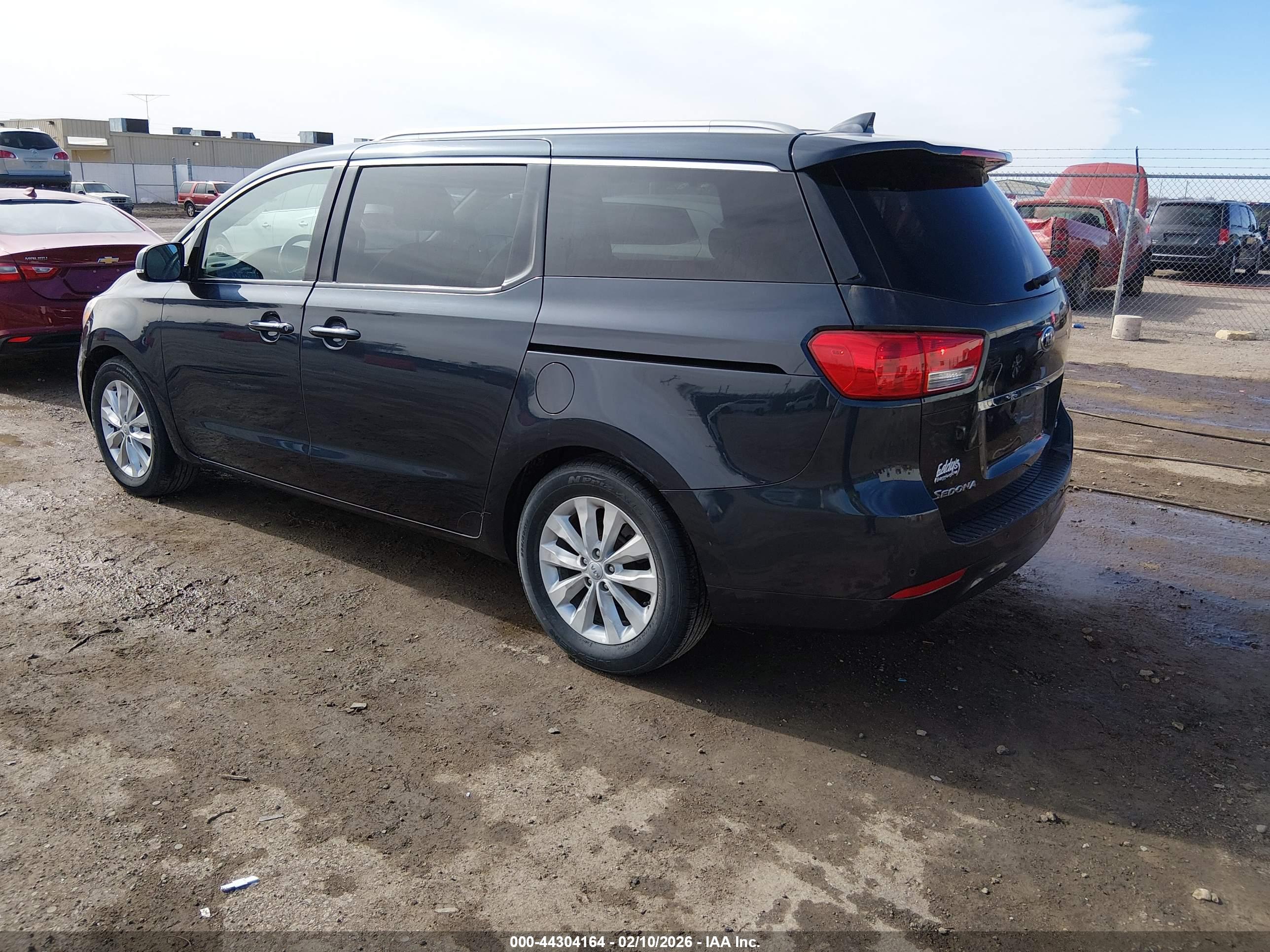 KIA SEDONA image 3