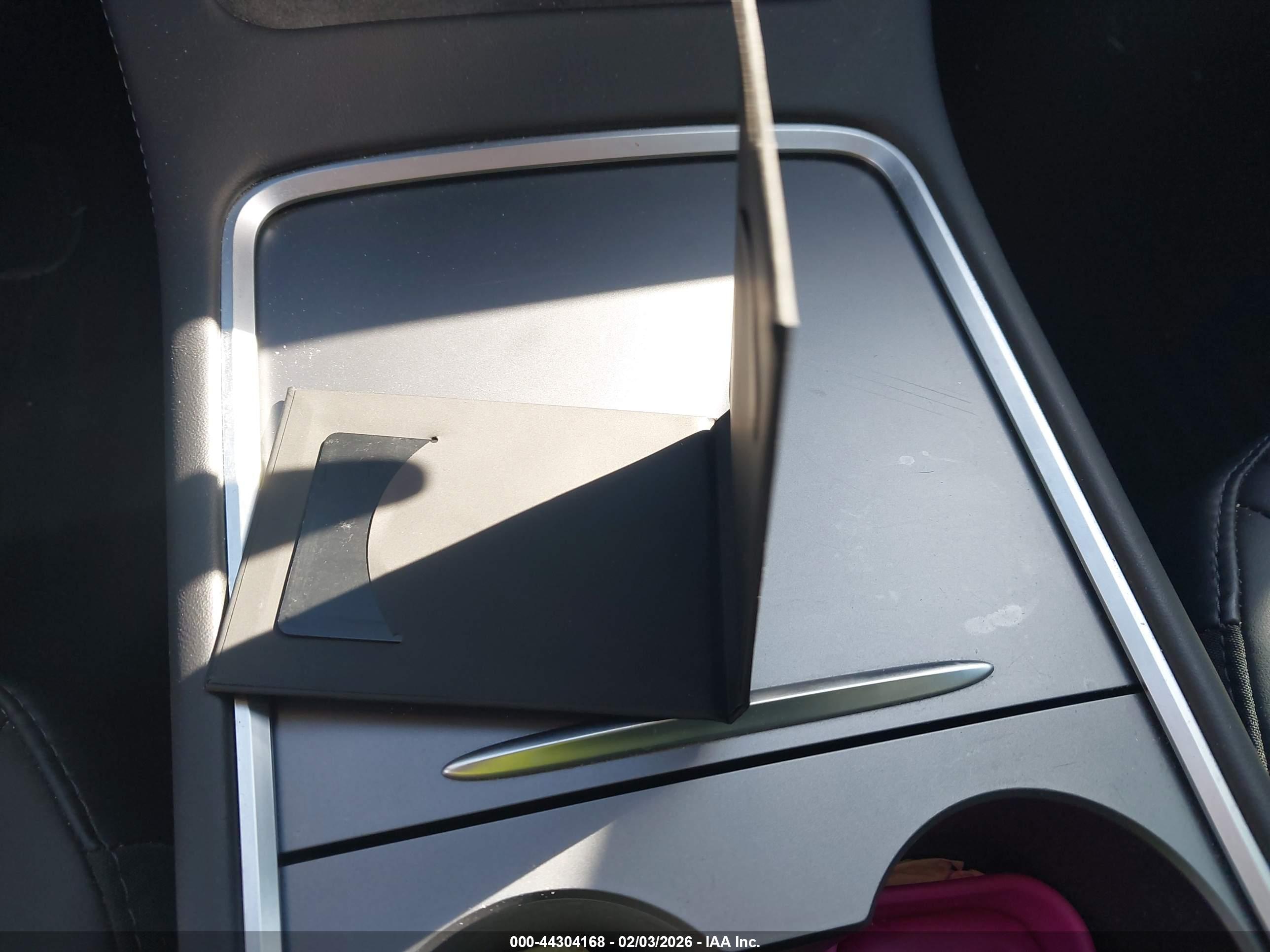 TESLA MODEL image 11