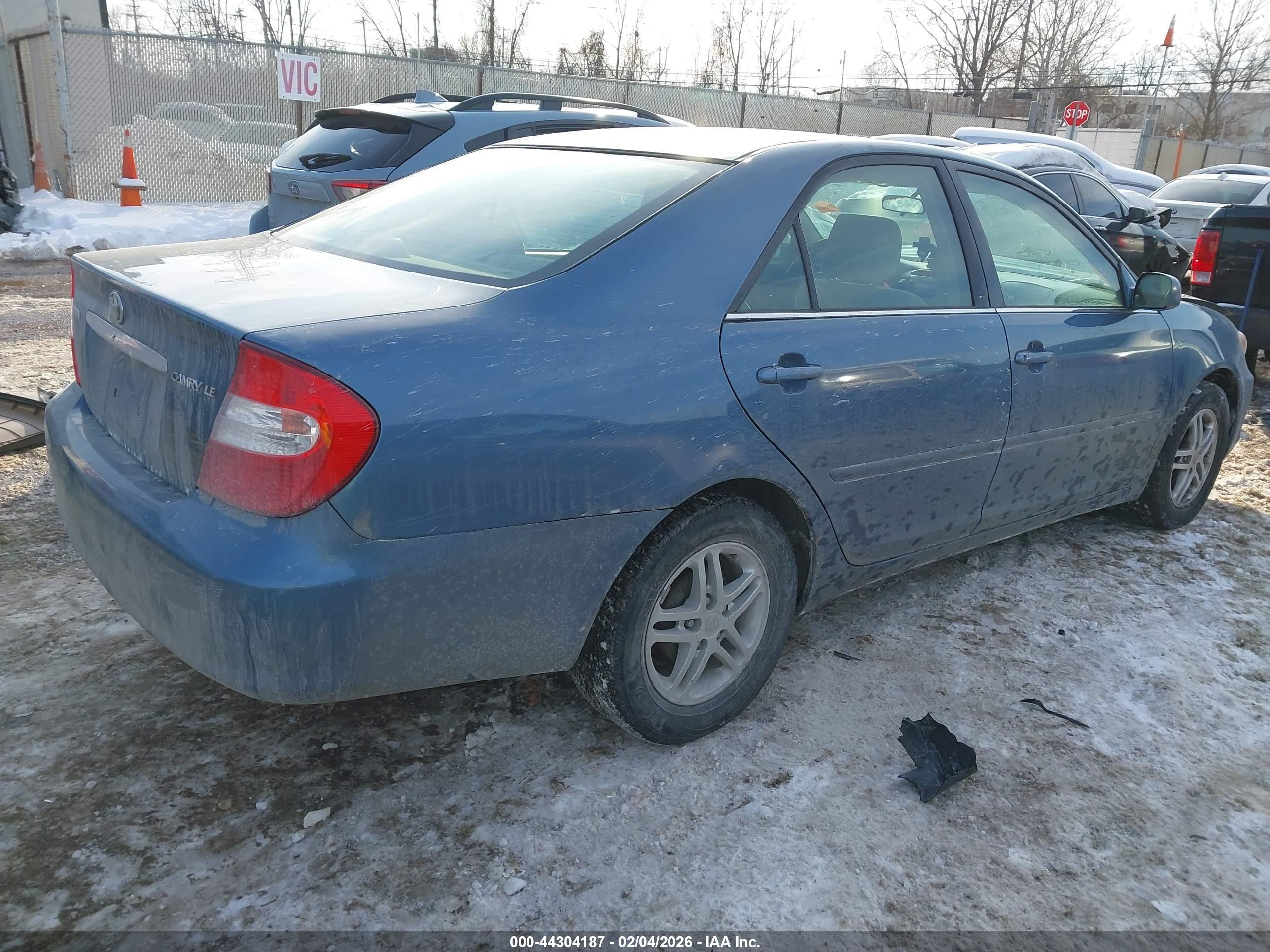 TOYOTA CAMRY image 4