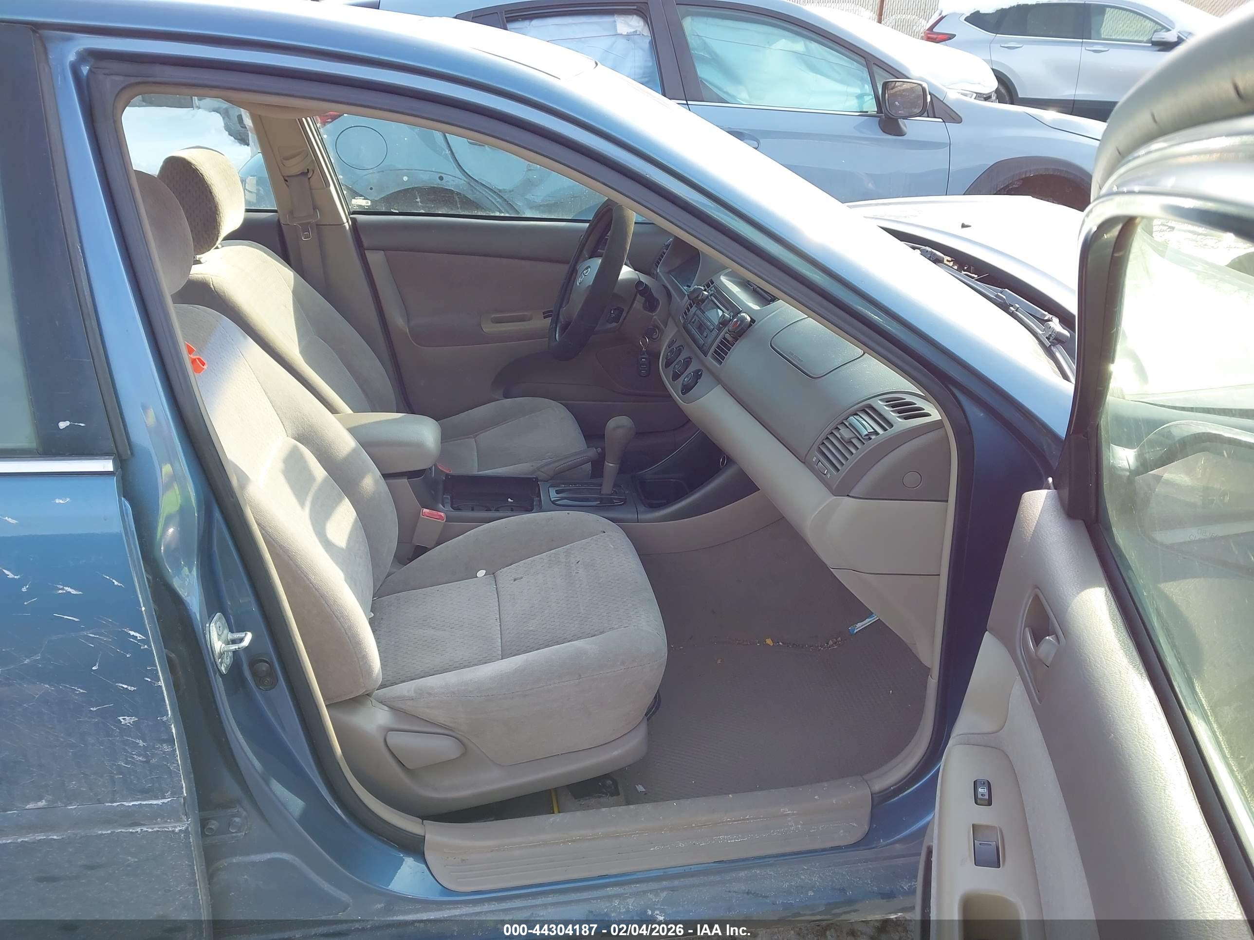 TOYOTA CAMRY image 5