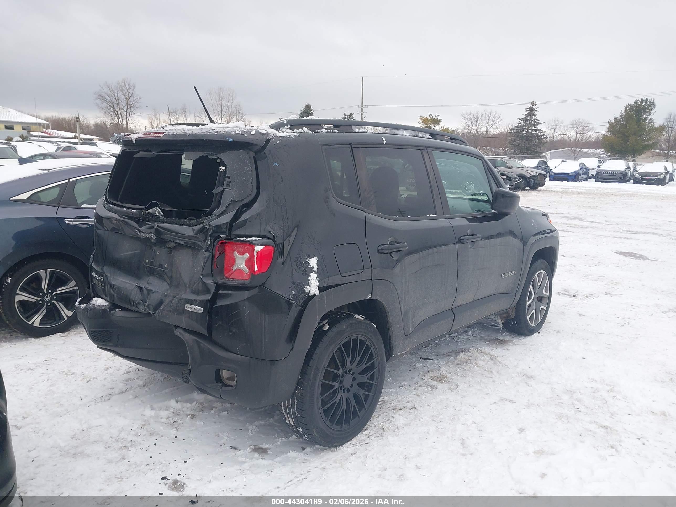 JEEP RENEGADE image 4