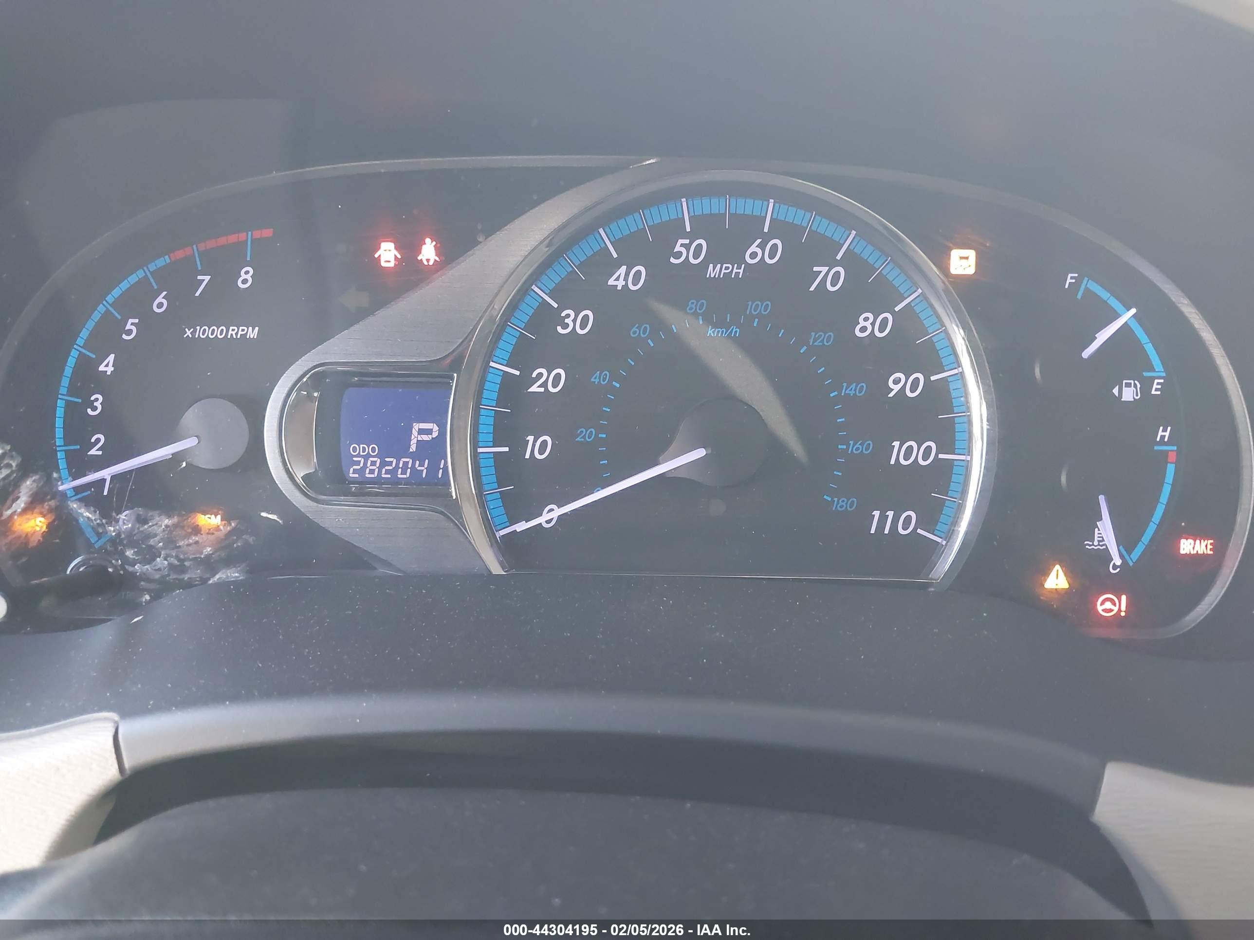 TOYOTA SIENNA image 7
