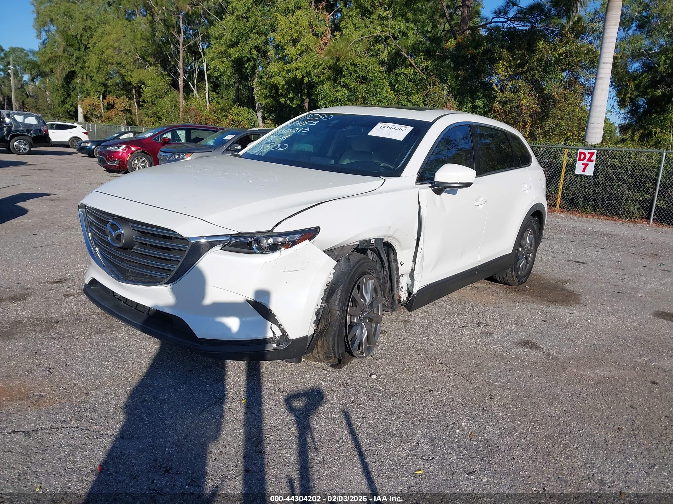 MAZDA CX-9 image 2