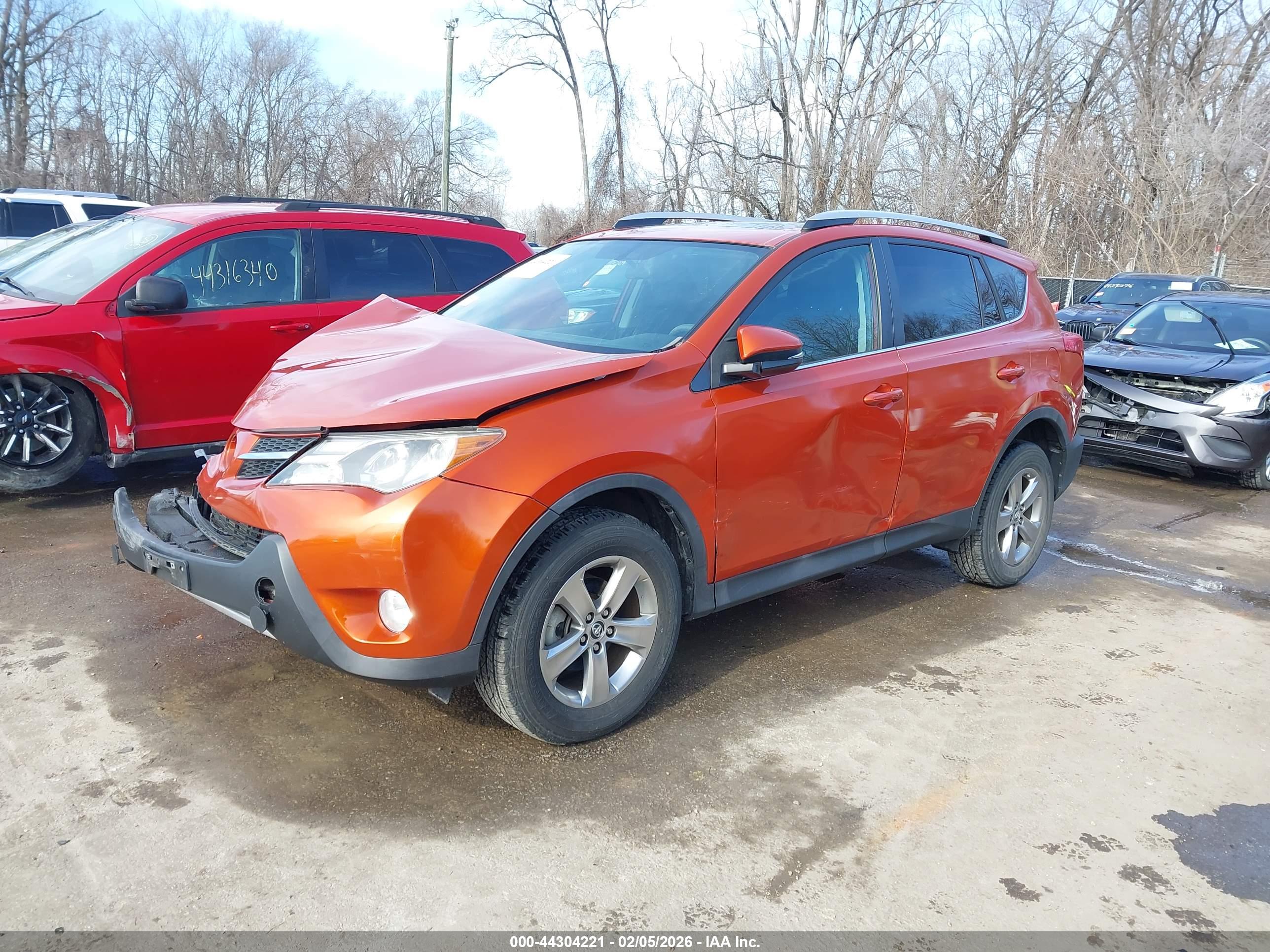 TOYOTA RAV4 image 2