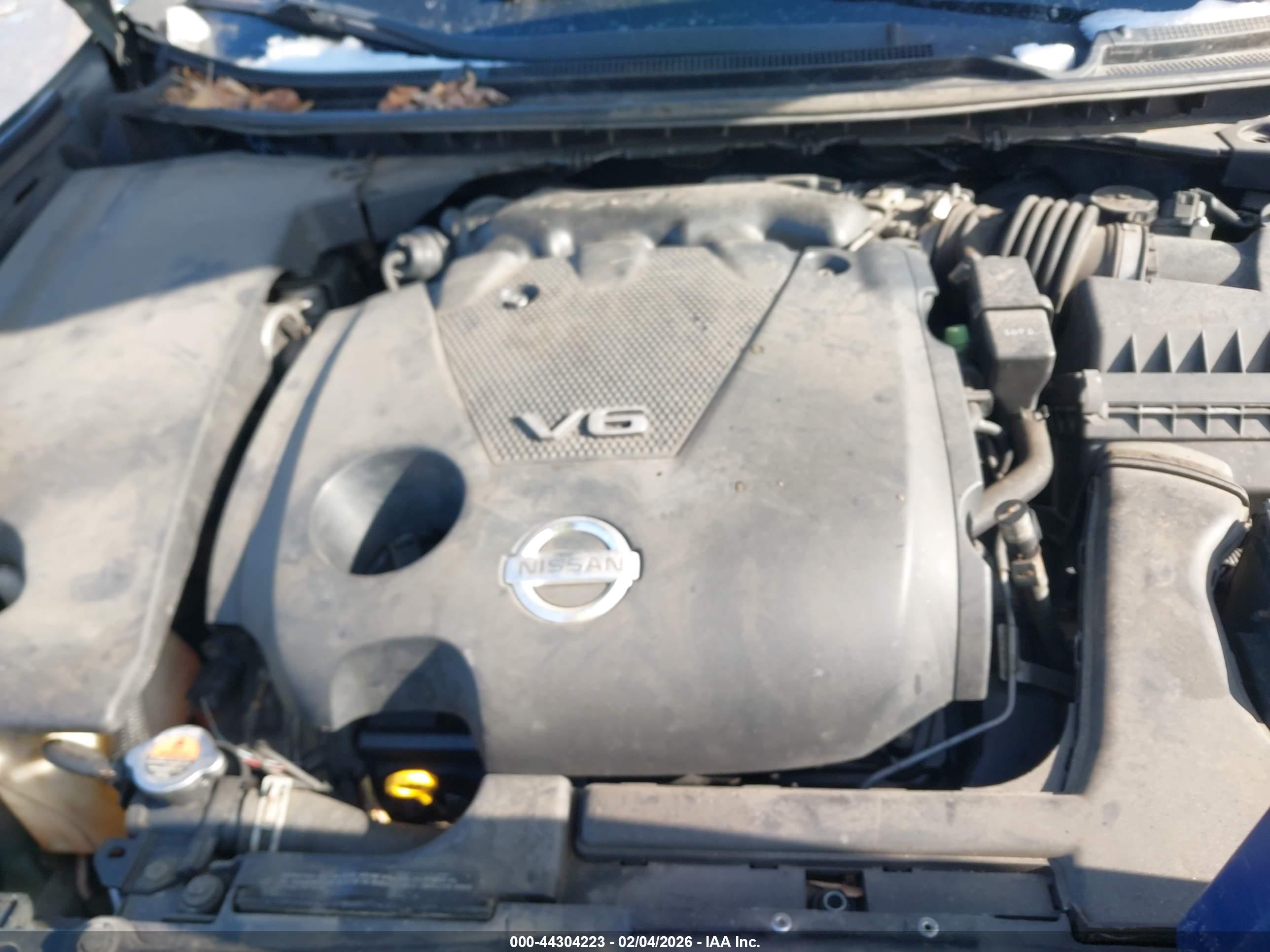 NISSAN MAXIMA image 10