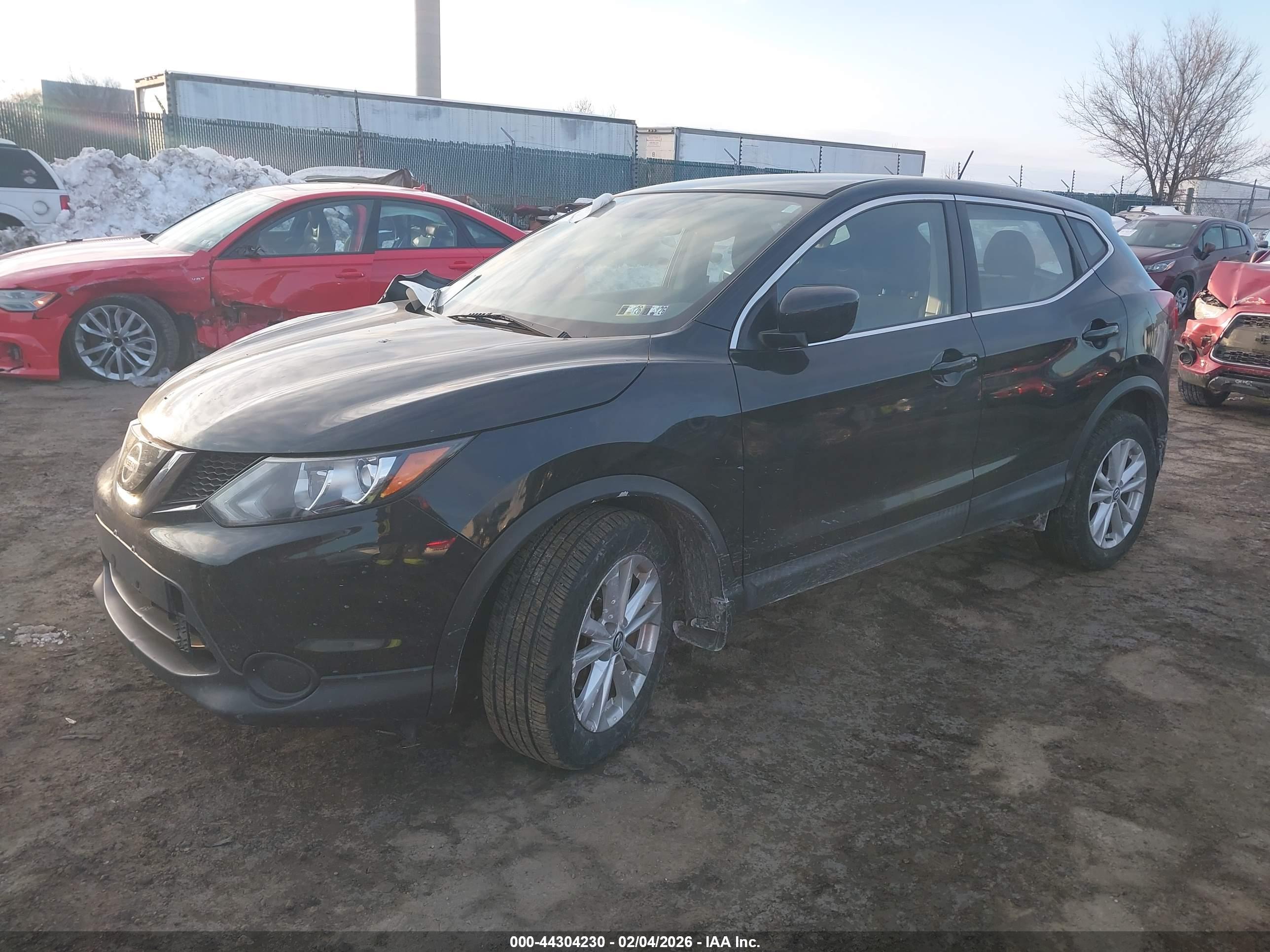 NISSAN ROGUE image 2