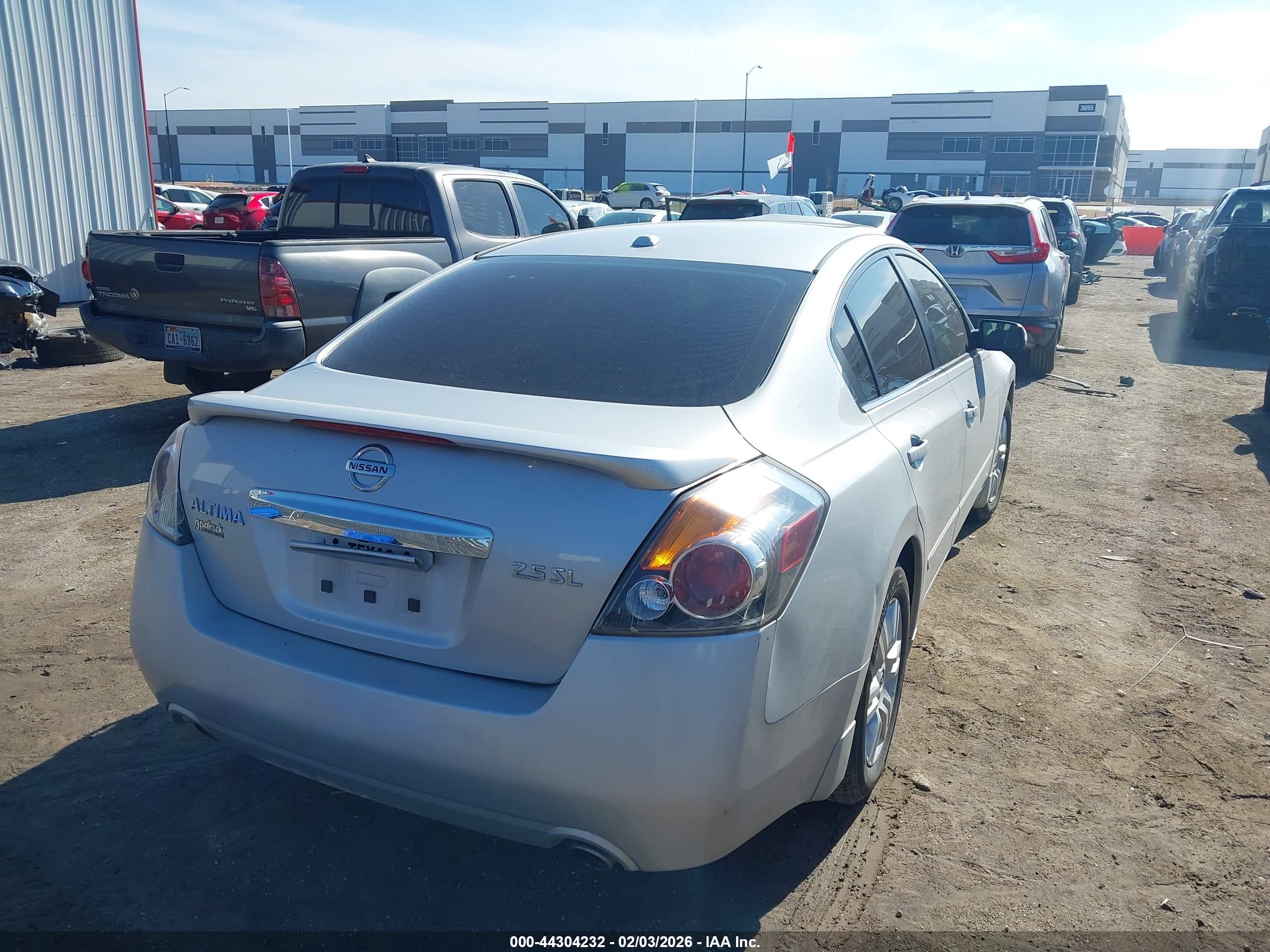NISSAN ALTIMA image 4