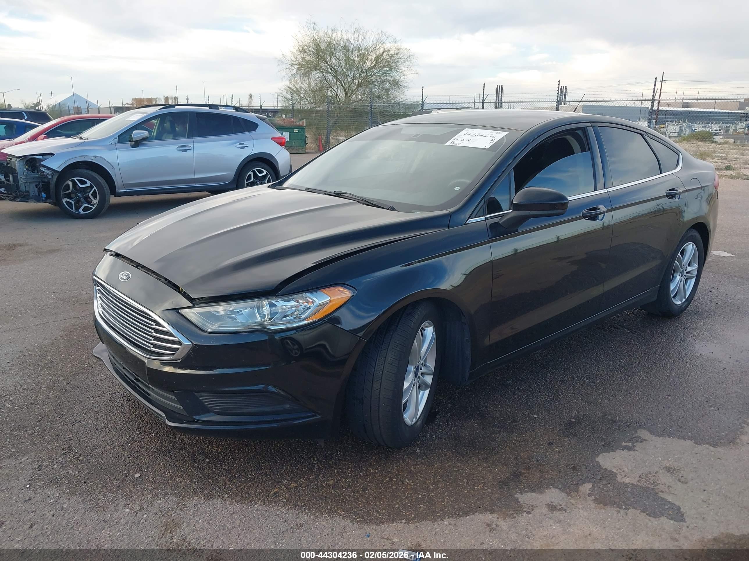 FORD FUSION image 2