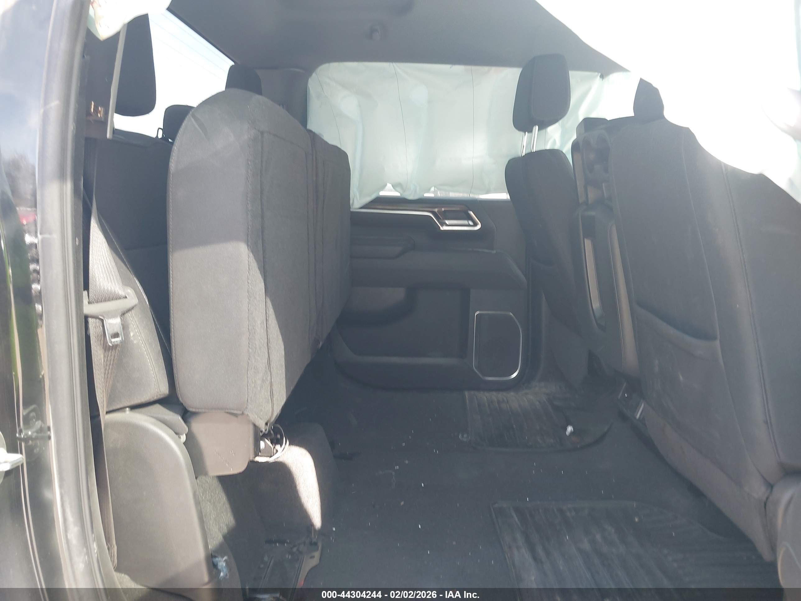 CHEVROLET SILVERADO image 8