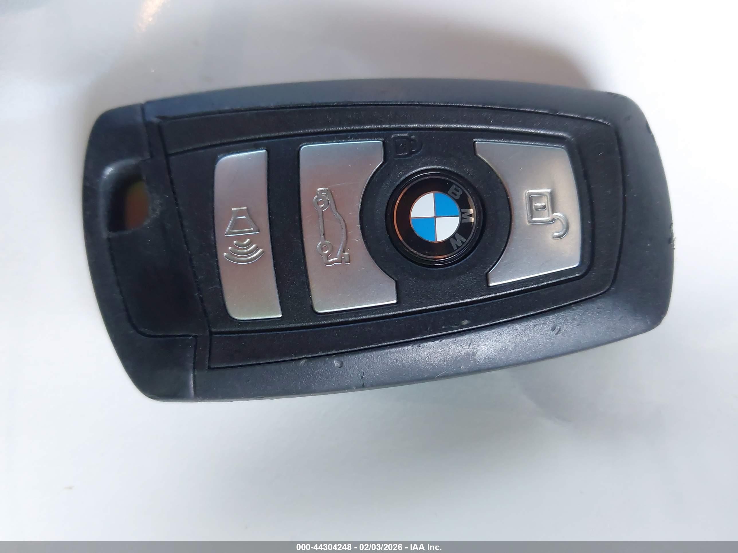 BMW 550I image 11