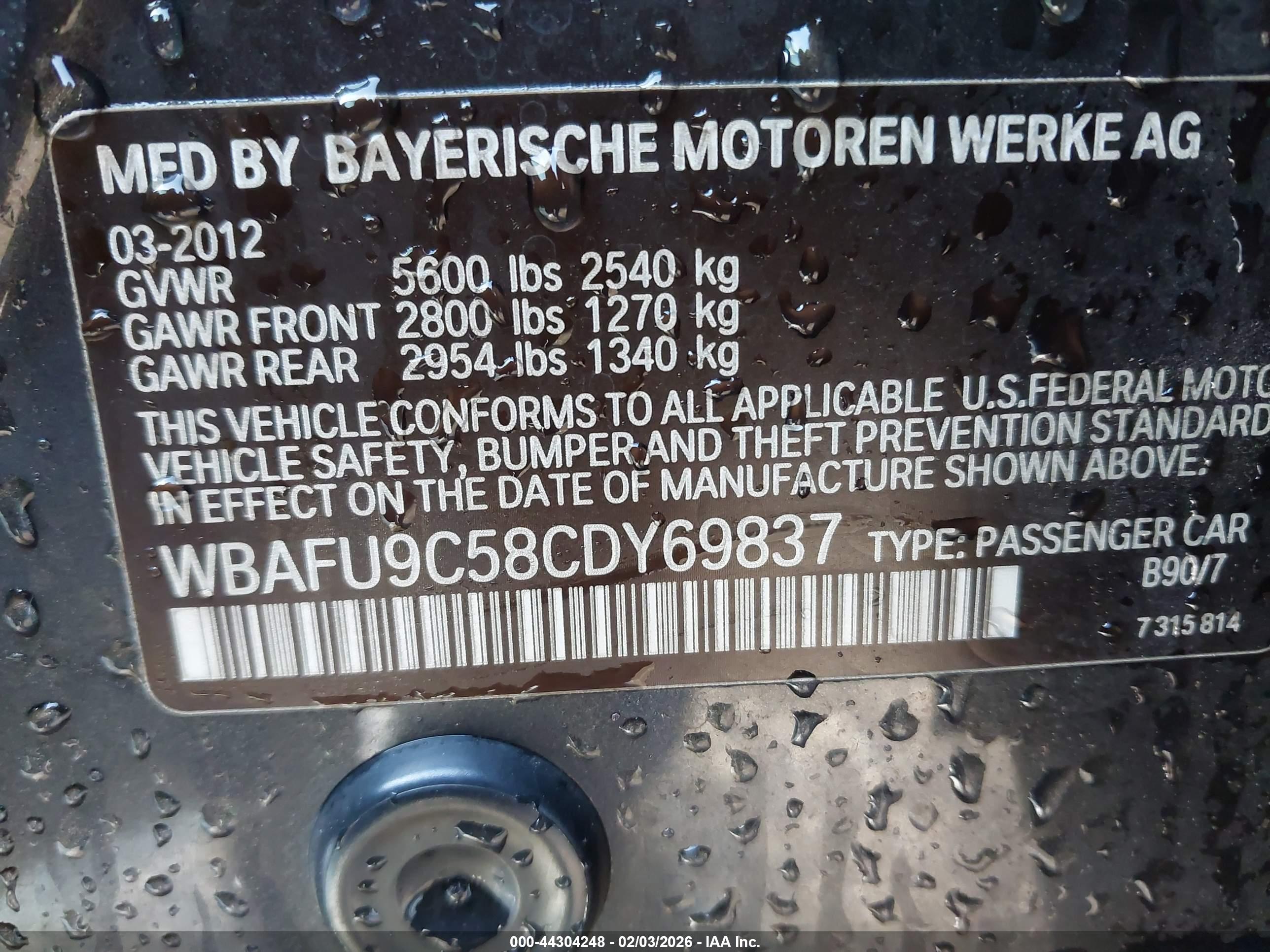BMW 550I image 9