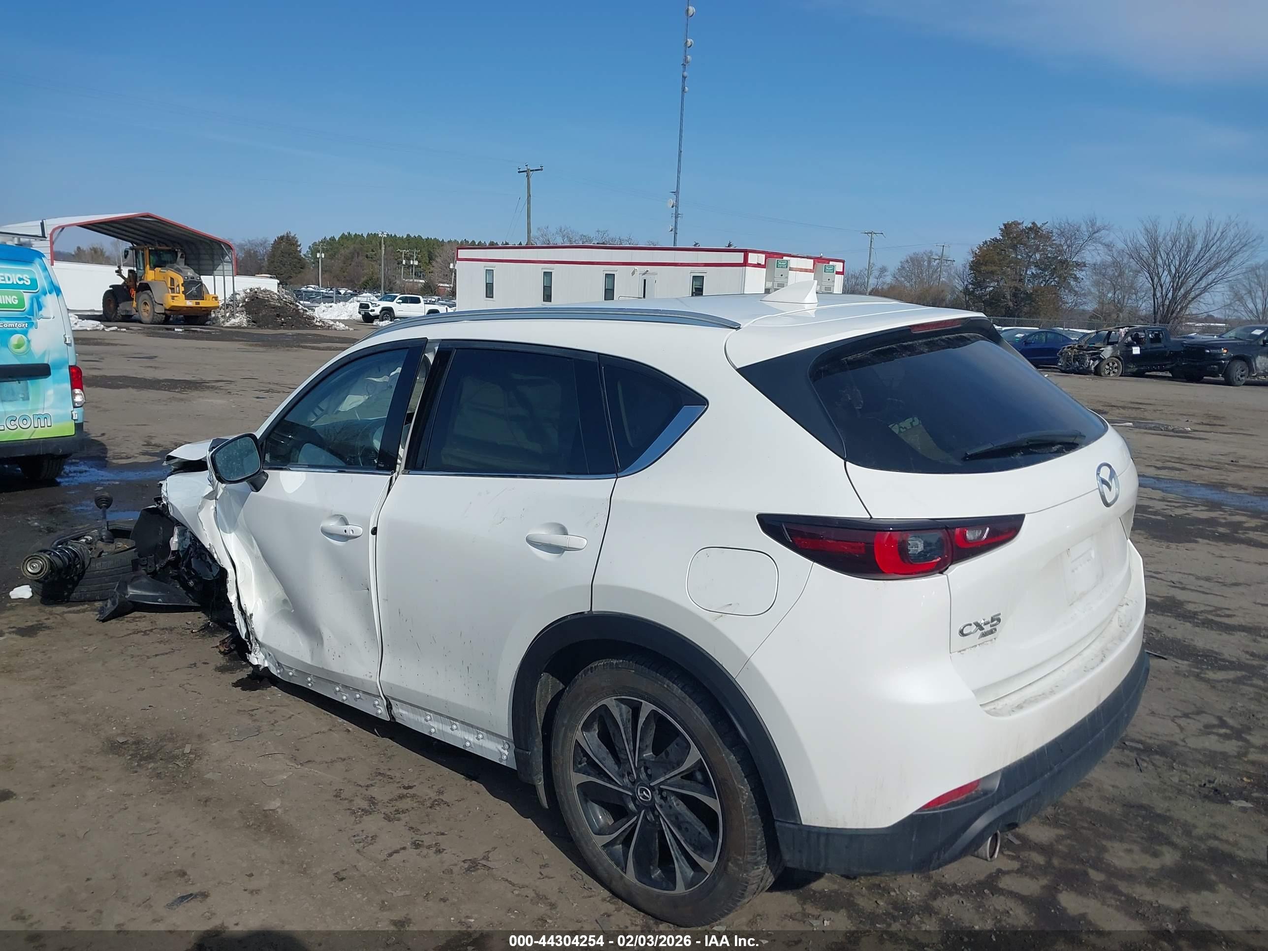 MAZDA CX-5 image 3