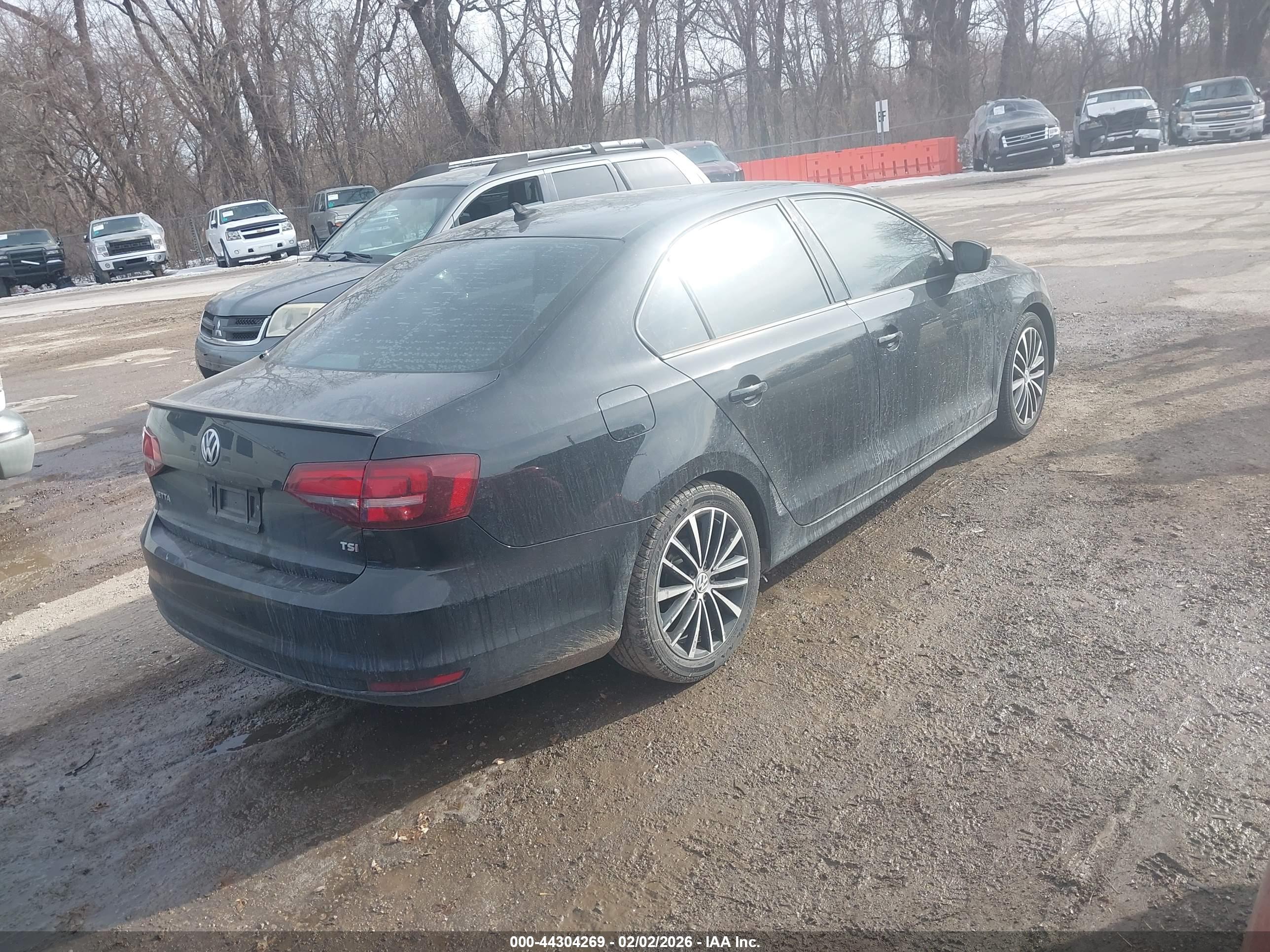 VOLKSWAGEN JETTA image 4