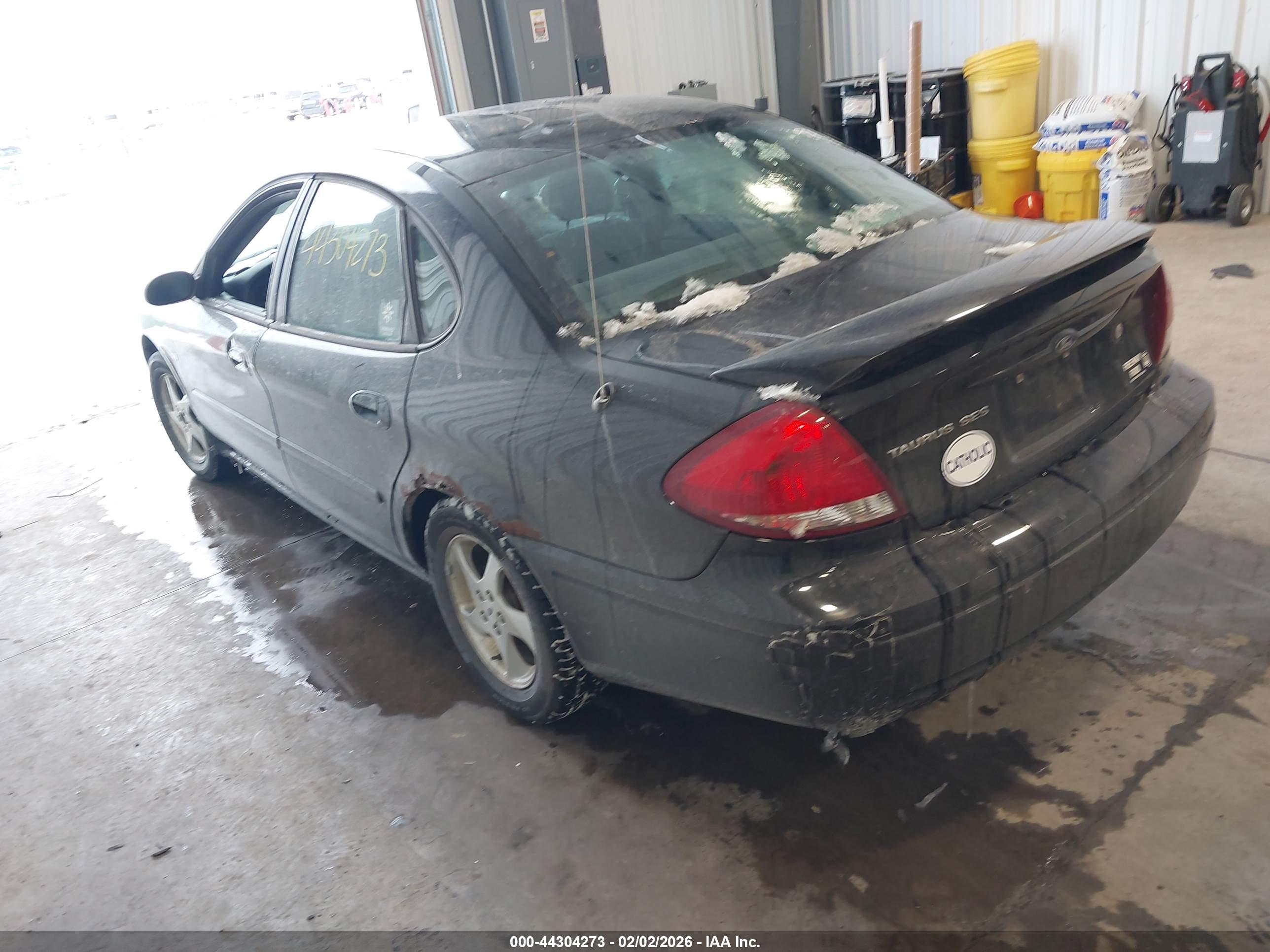 FORD TAURUS image 3