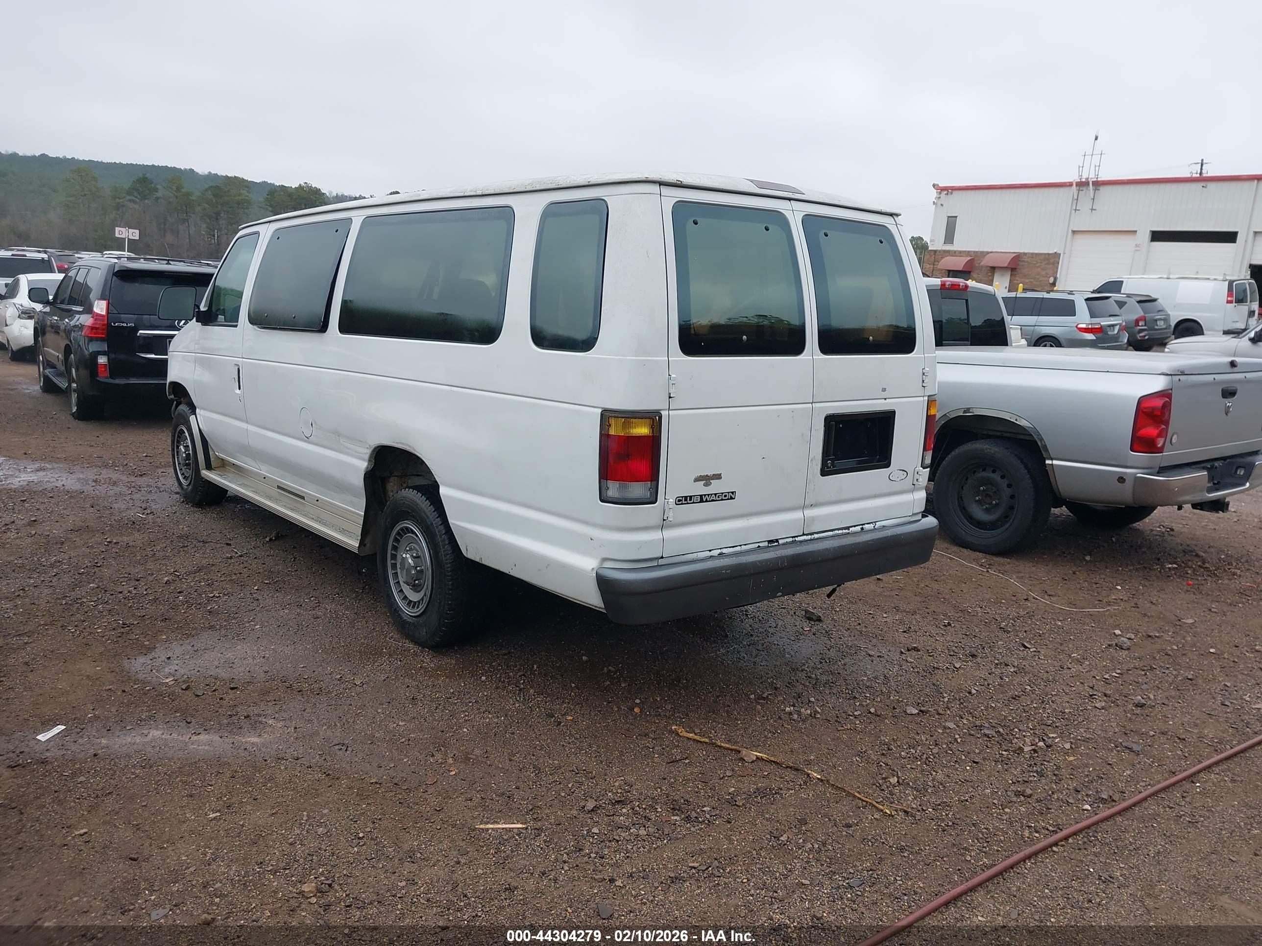FORD ECONOLINE image 3