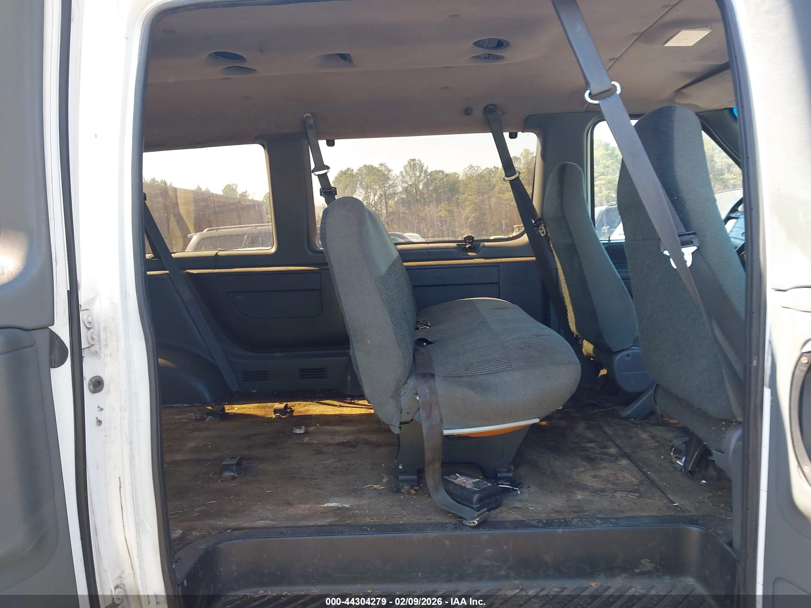 FORD ECONOLINE image 8