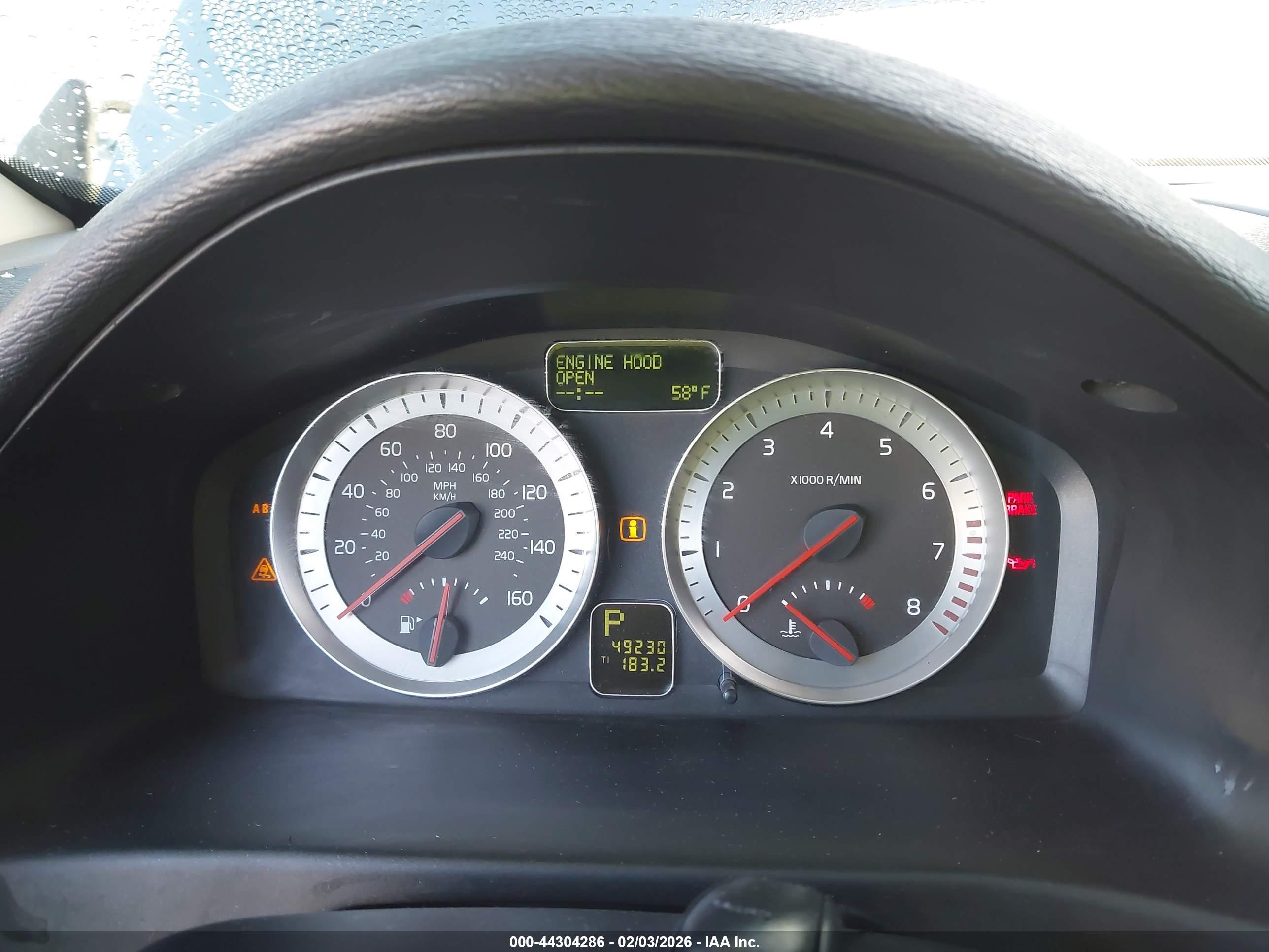 VOLVO C70 image 7