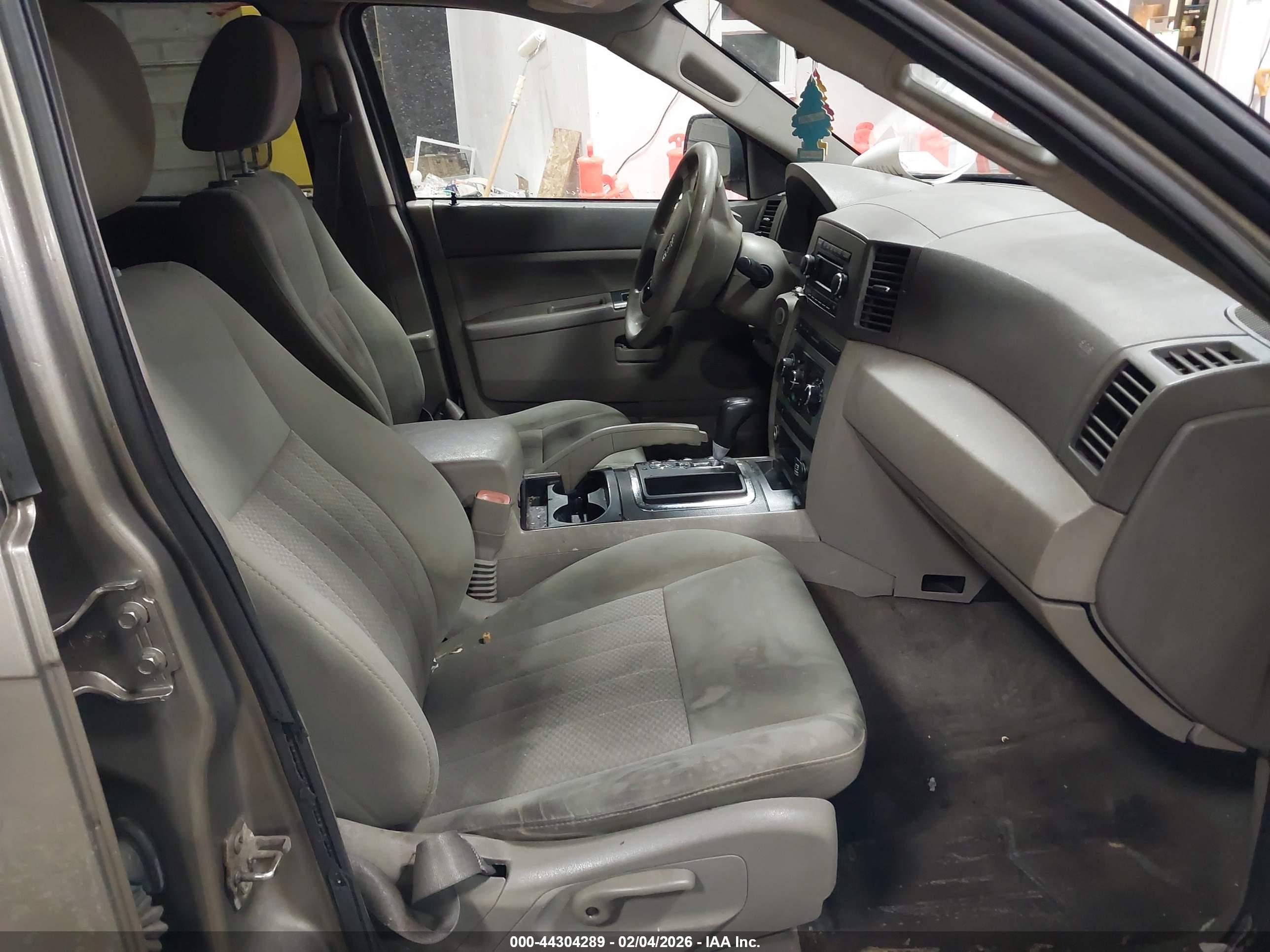 JEEP GRAND image 5