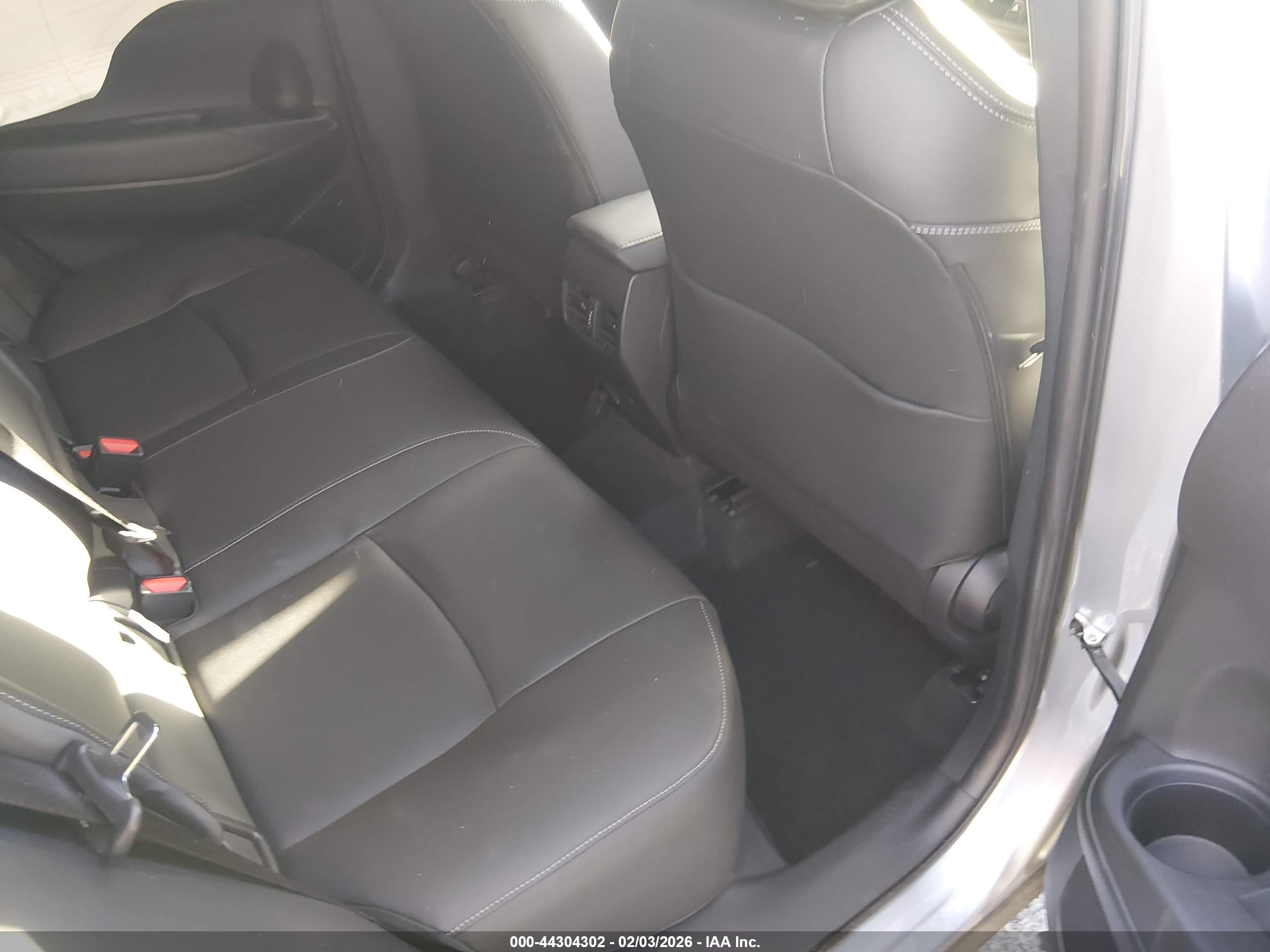 TOYOTA COROLLA image 8