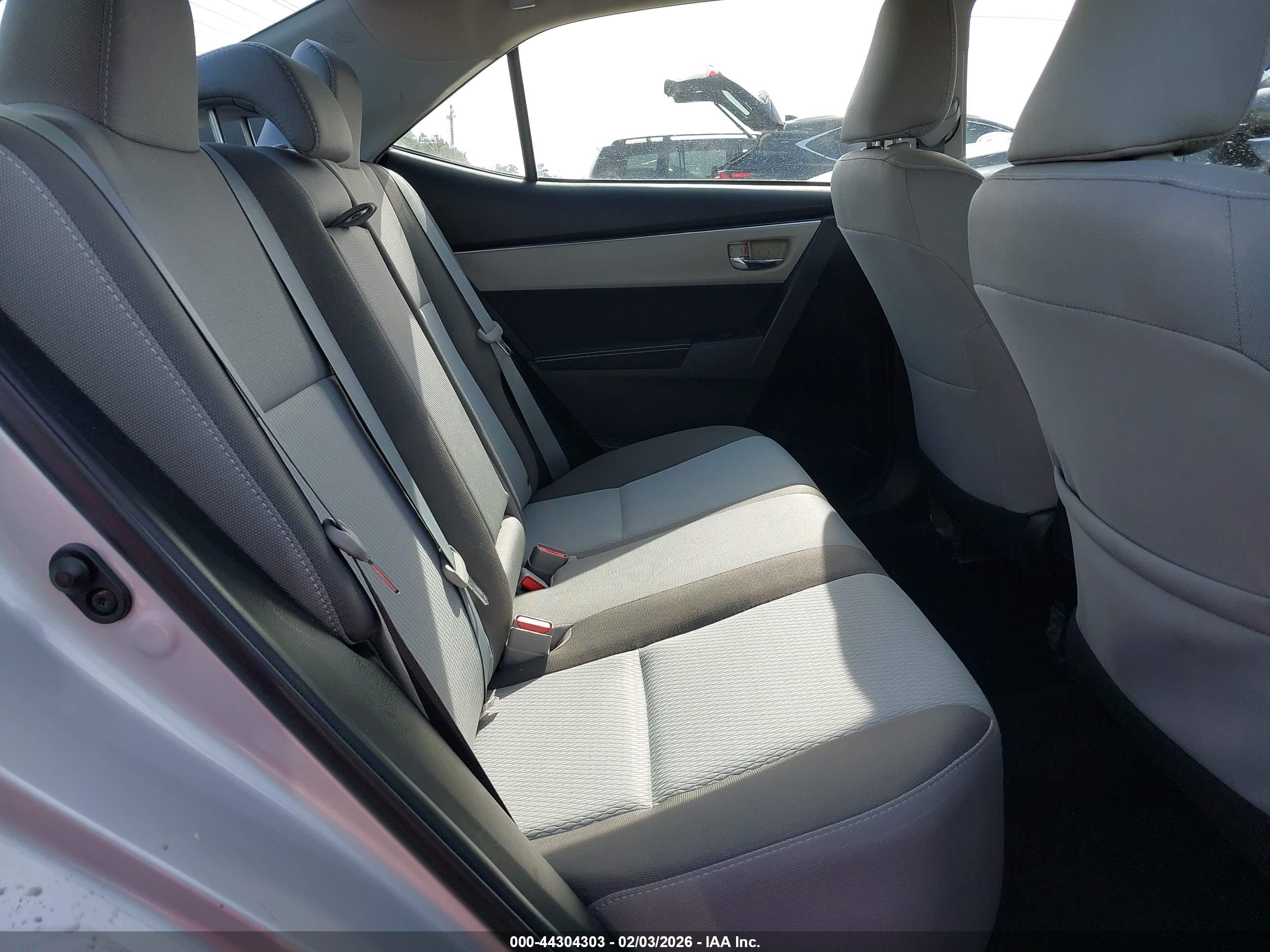 TOYOTA COROLLA image 8