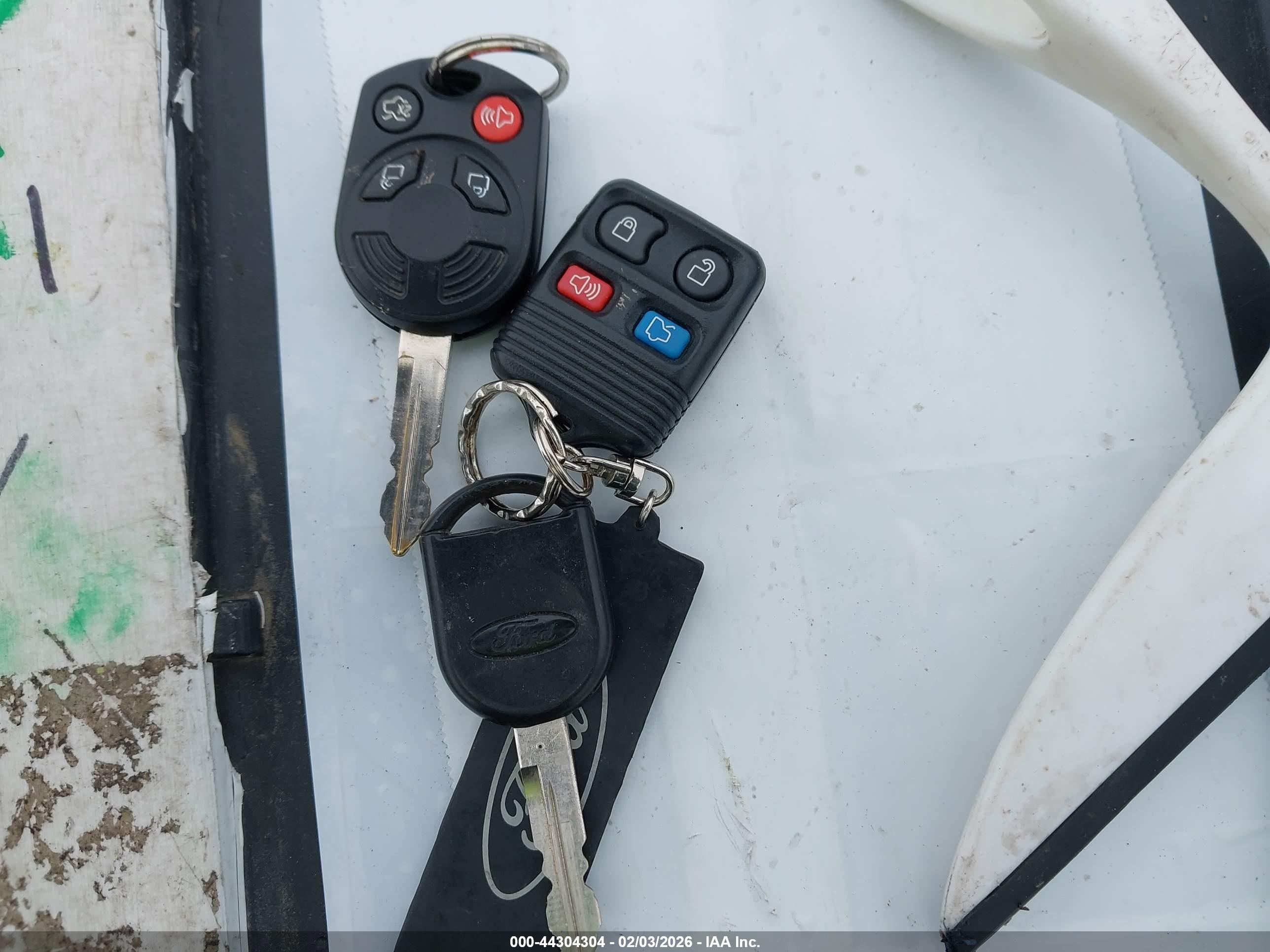 FORD ESCAPE image 11