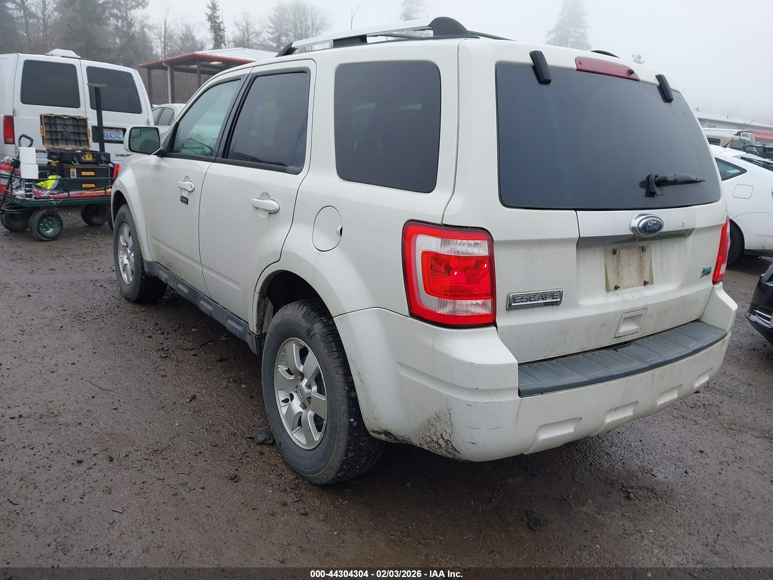 FORD ESCAPE image 3