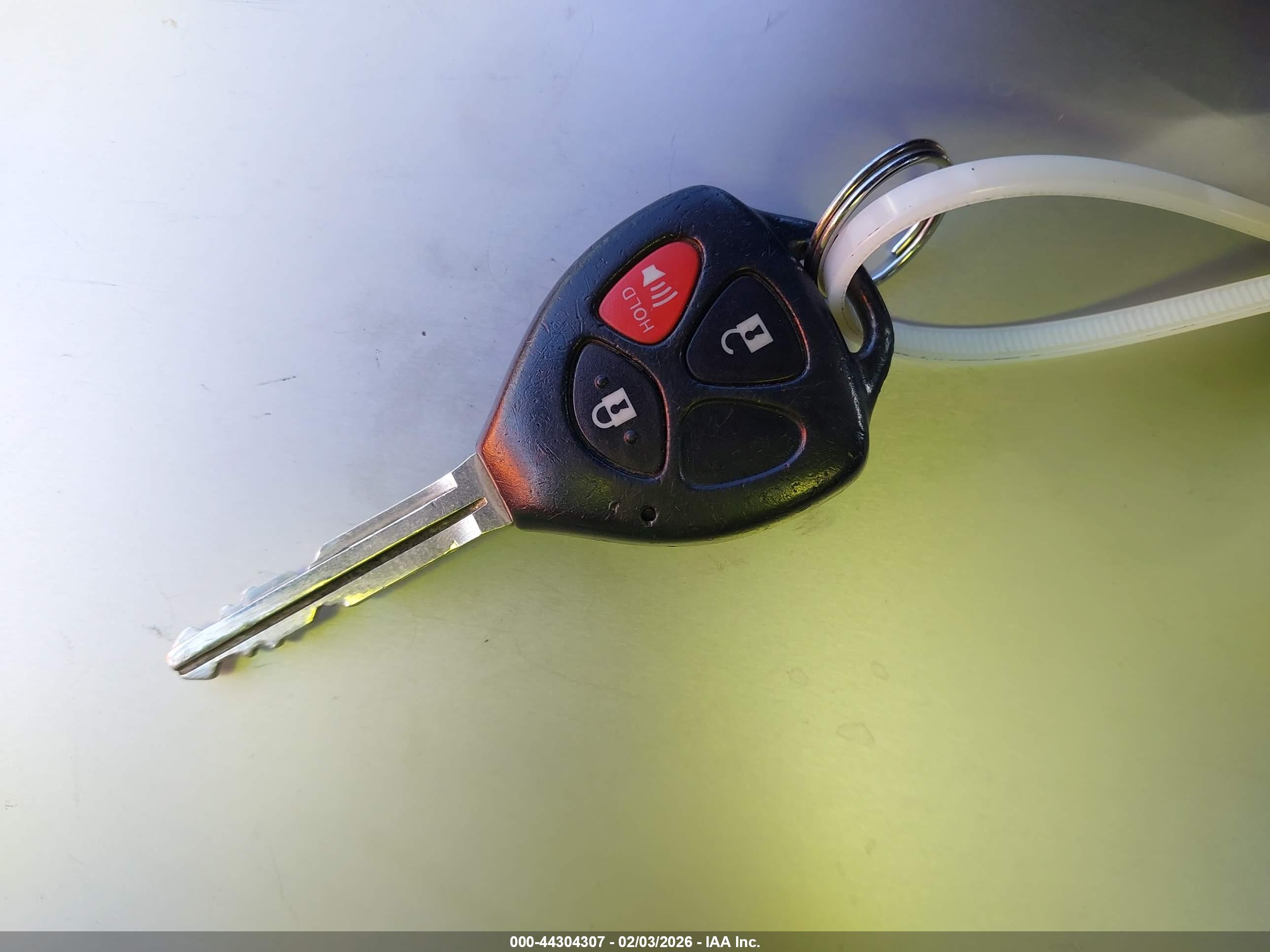 TOYOTA YARIS image 11