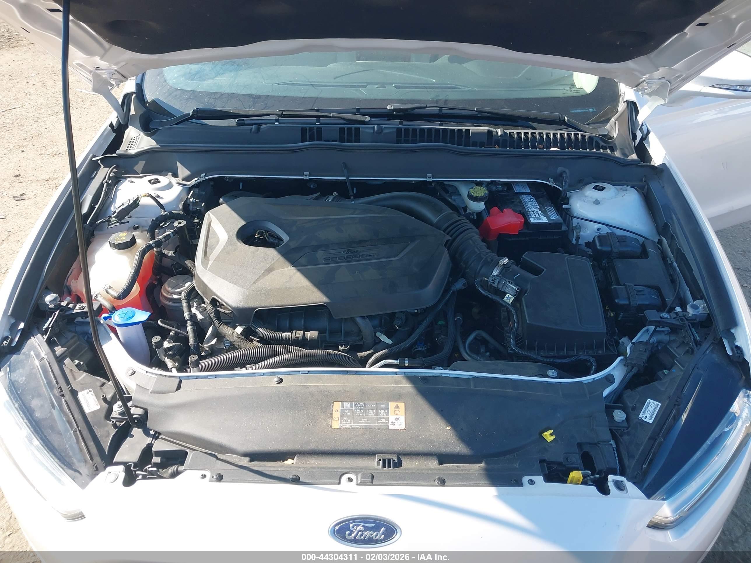 FORD FUSION image 10