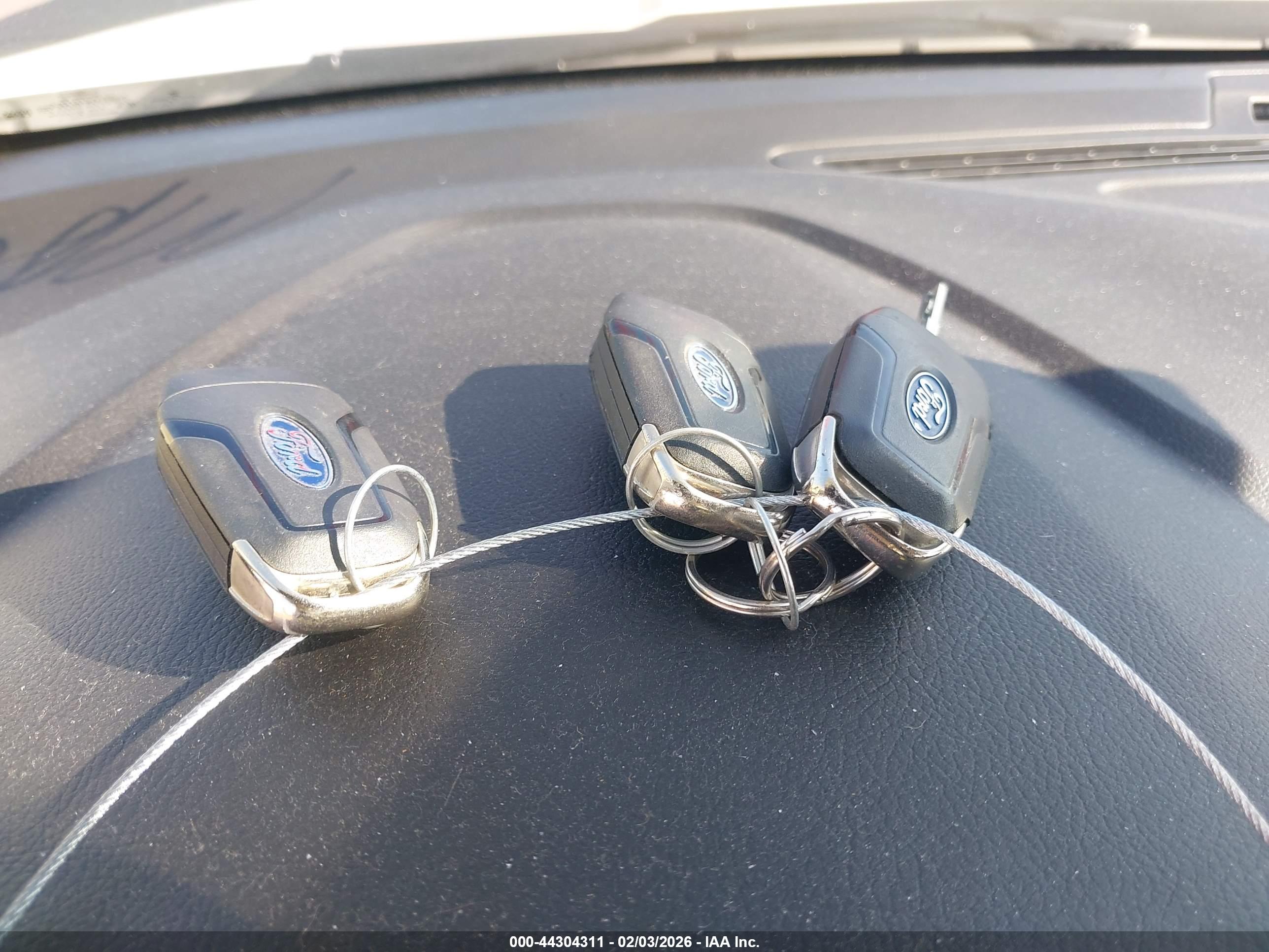 FORD FUSION image 11