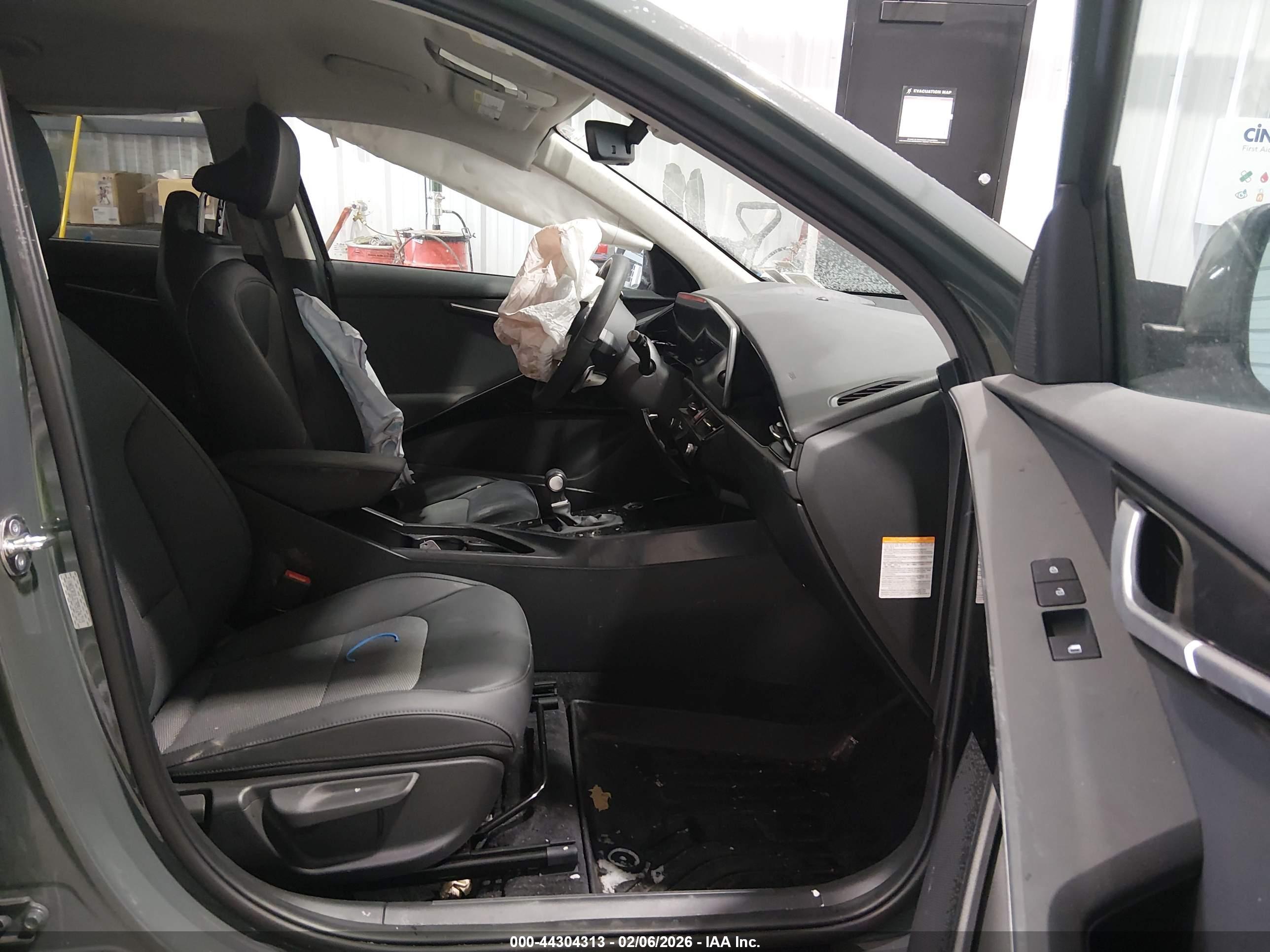 KIA NIRO image 5