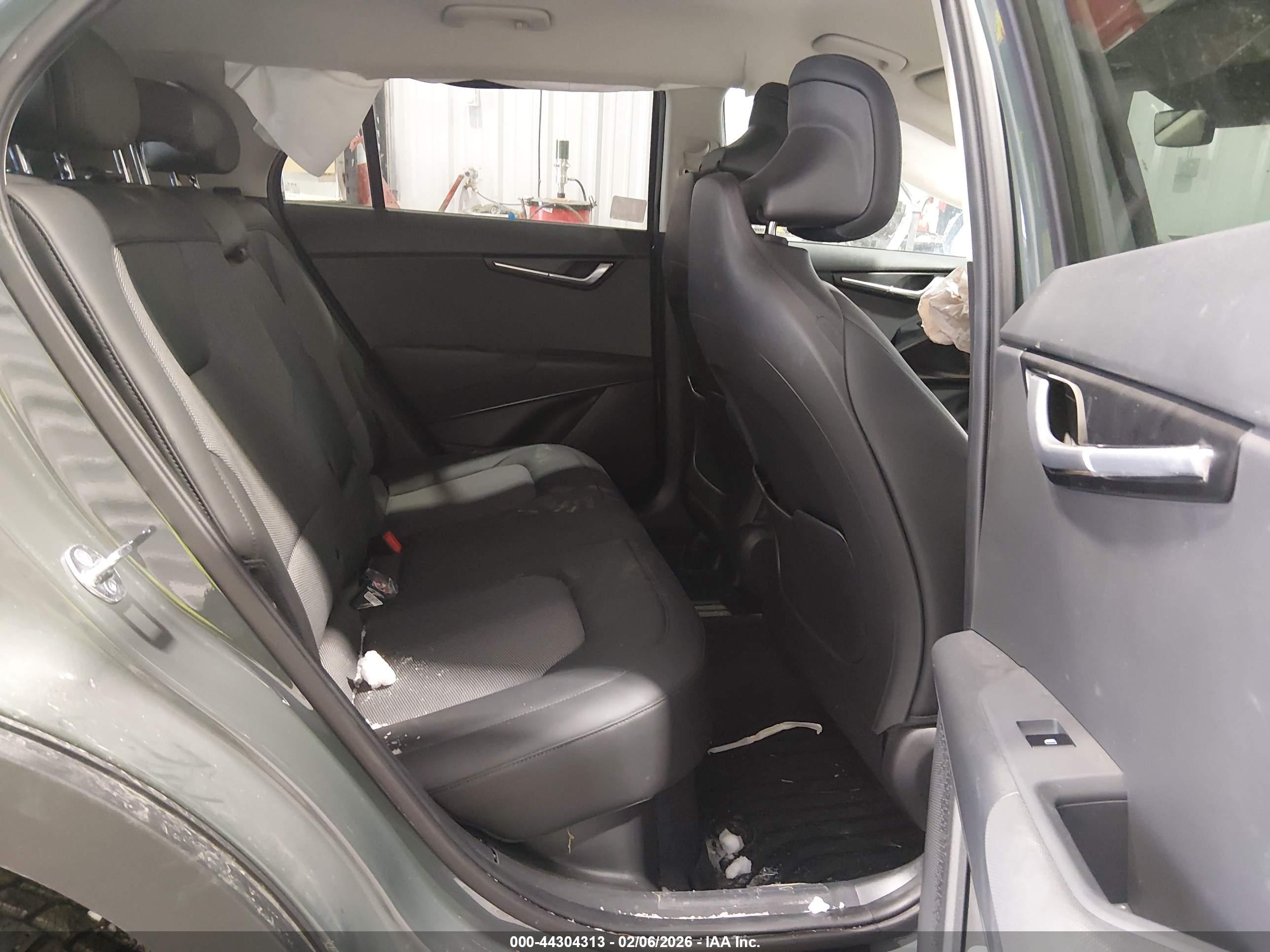 KIA NIRO image 8