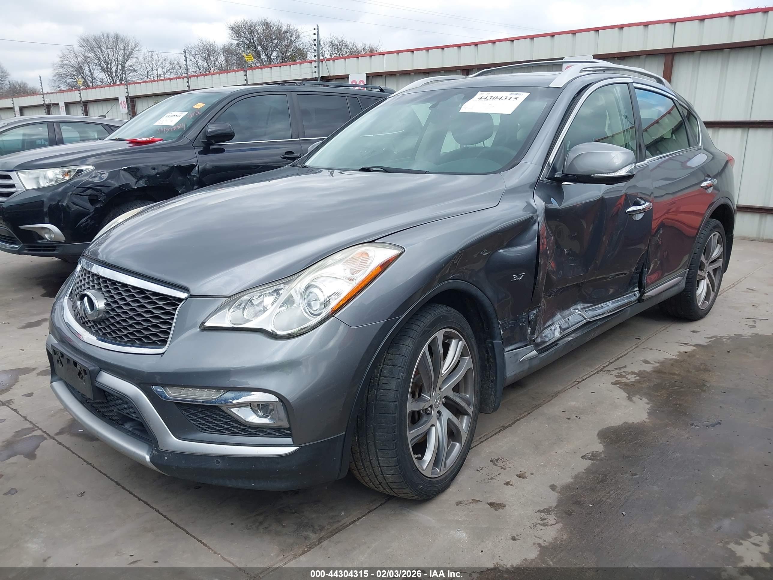 INFINITI QX50 image 2
