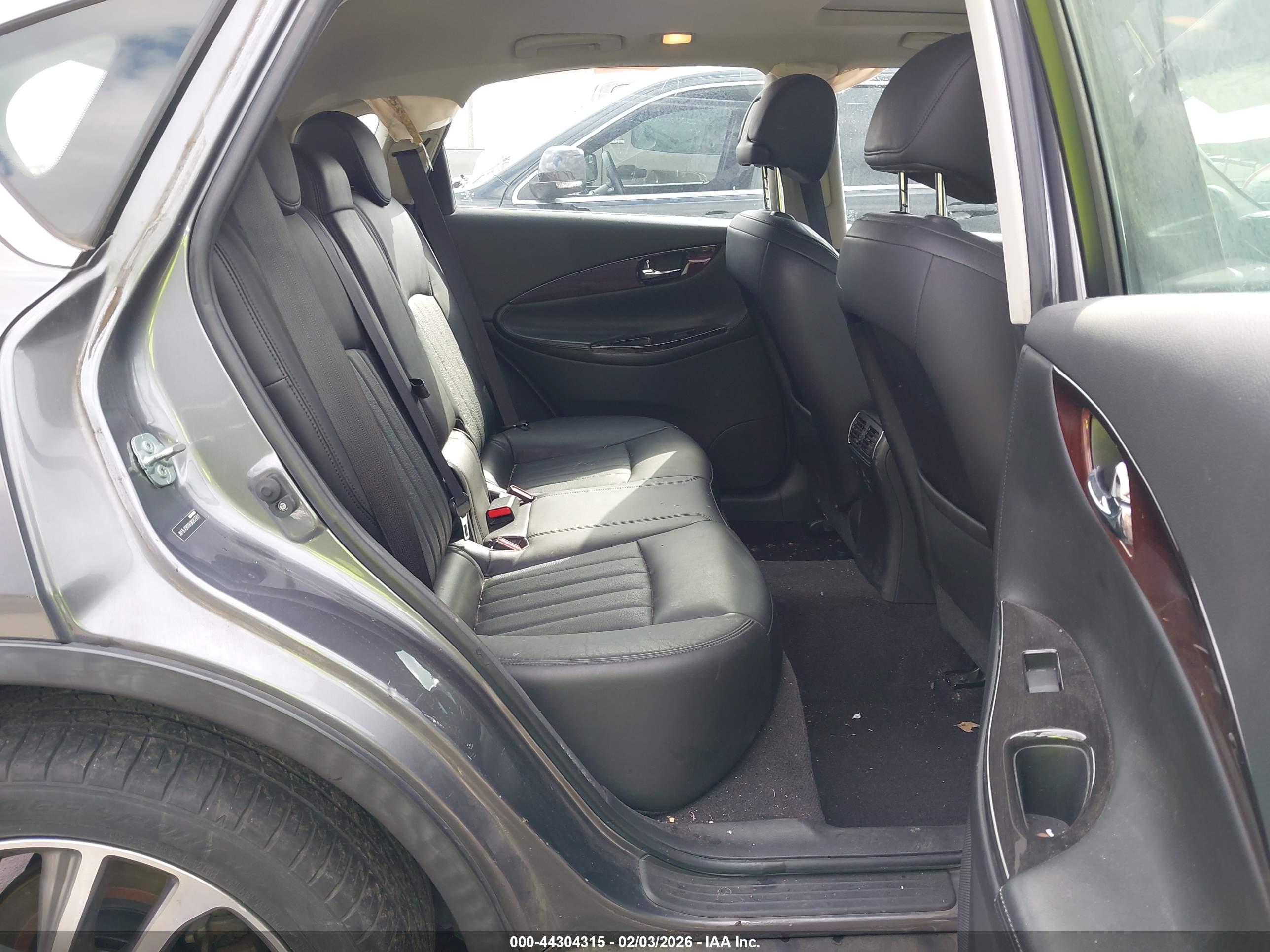 INFINITI QX50 image 8