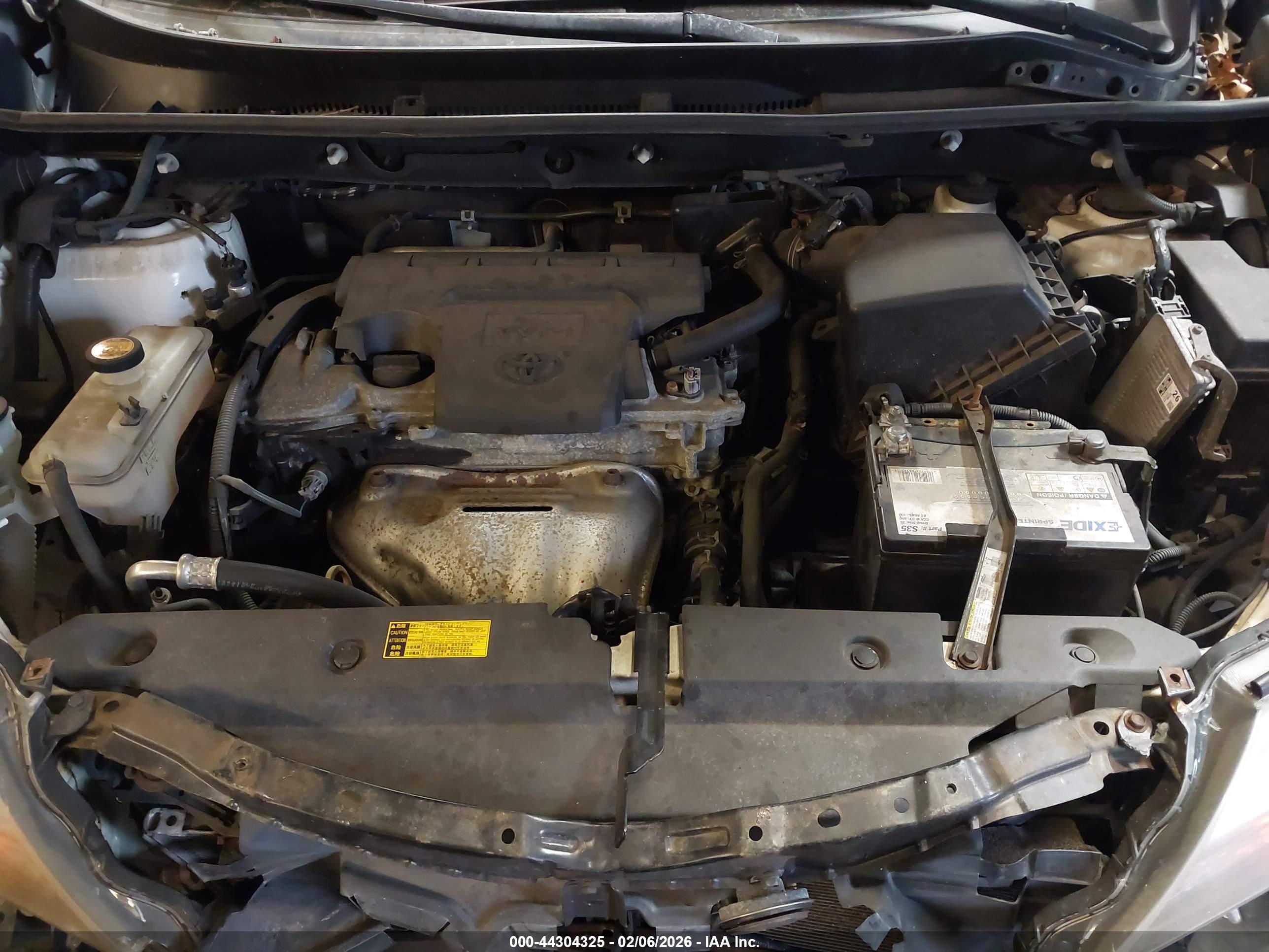 TOYOTA RAV4 image 10