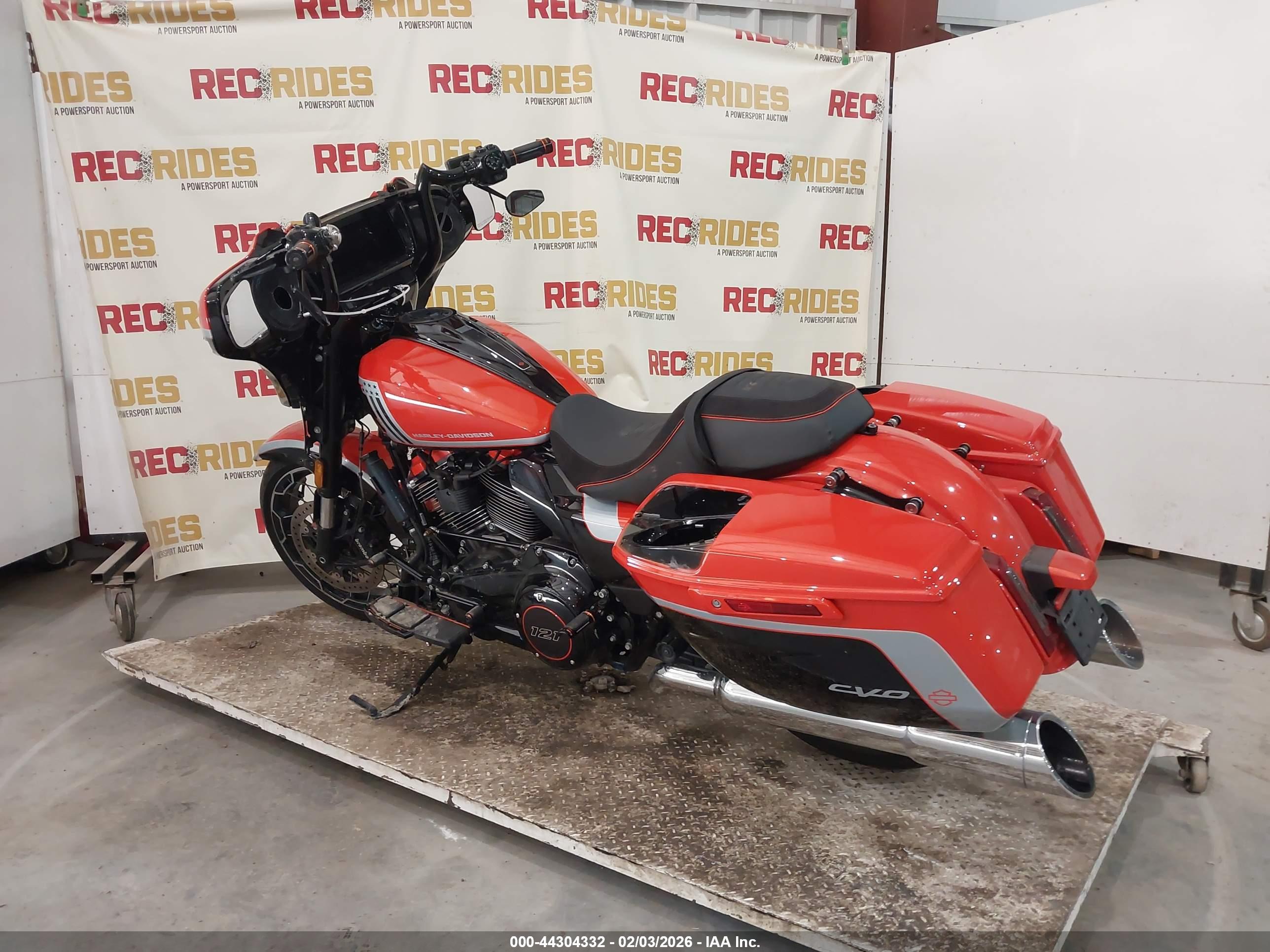 HARLEY-DAVIDSON FLHXSE image 3